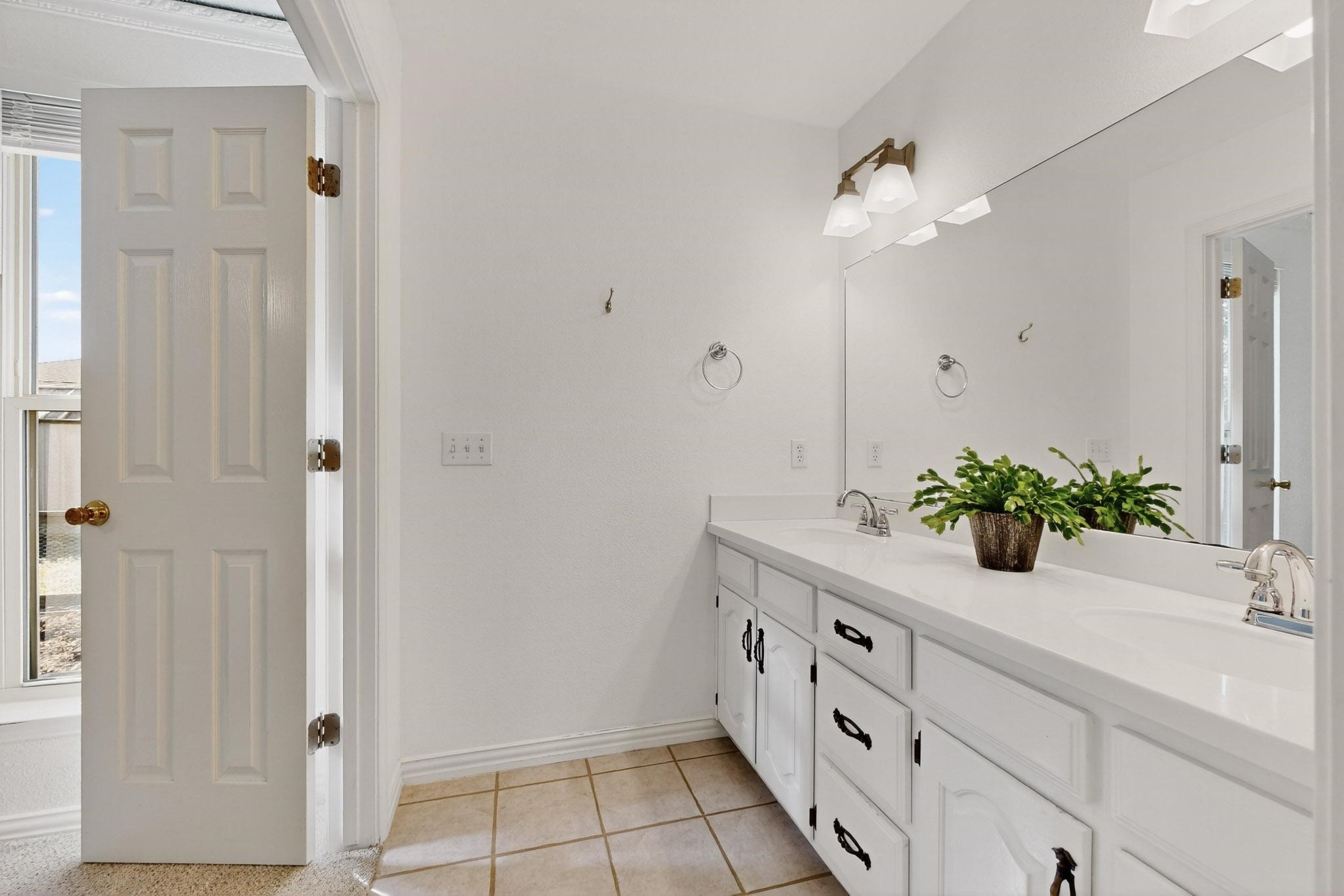 1109 Candlewood Drive