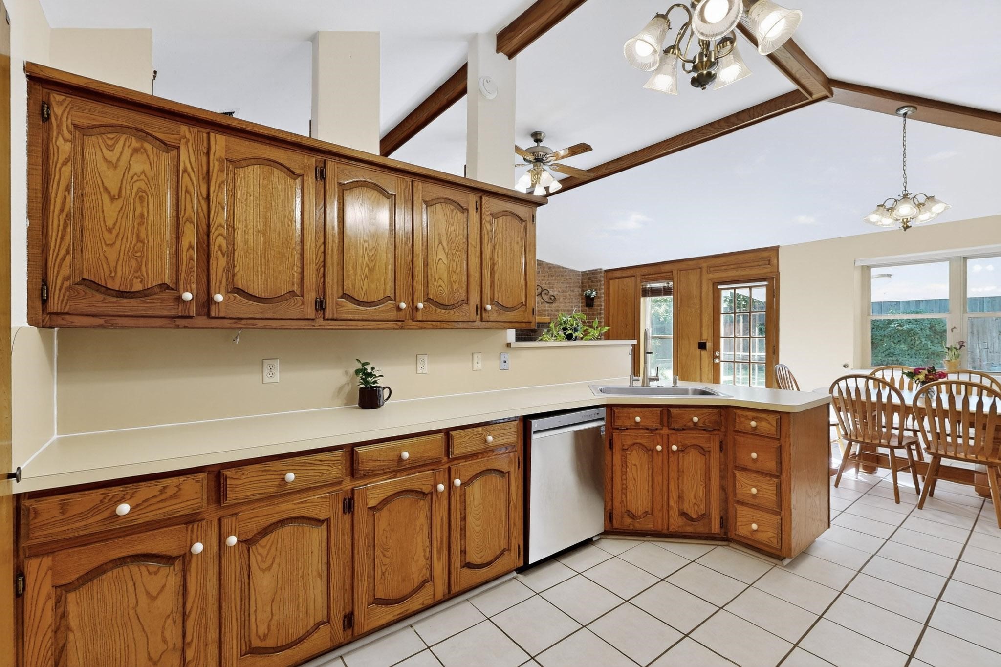 1109 Candlewood Drive