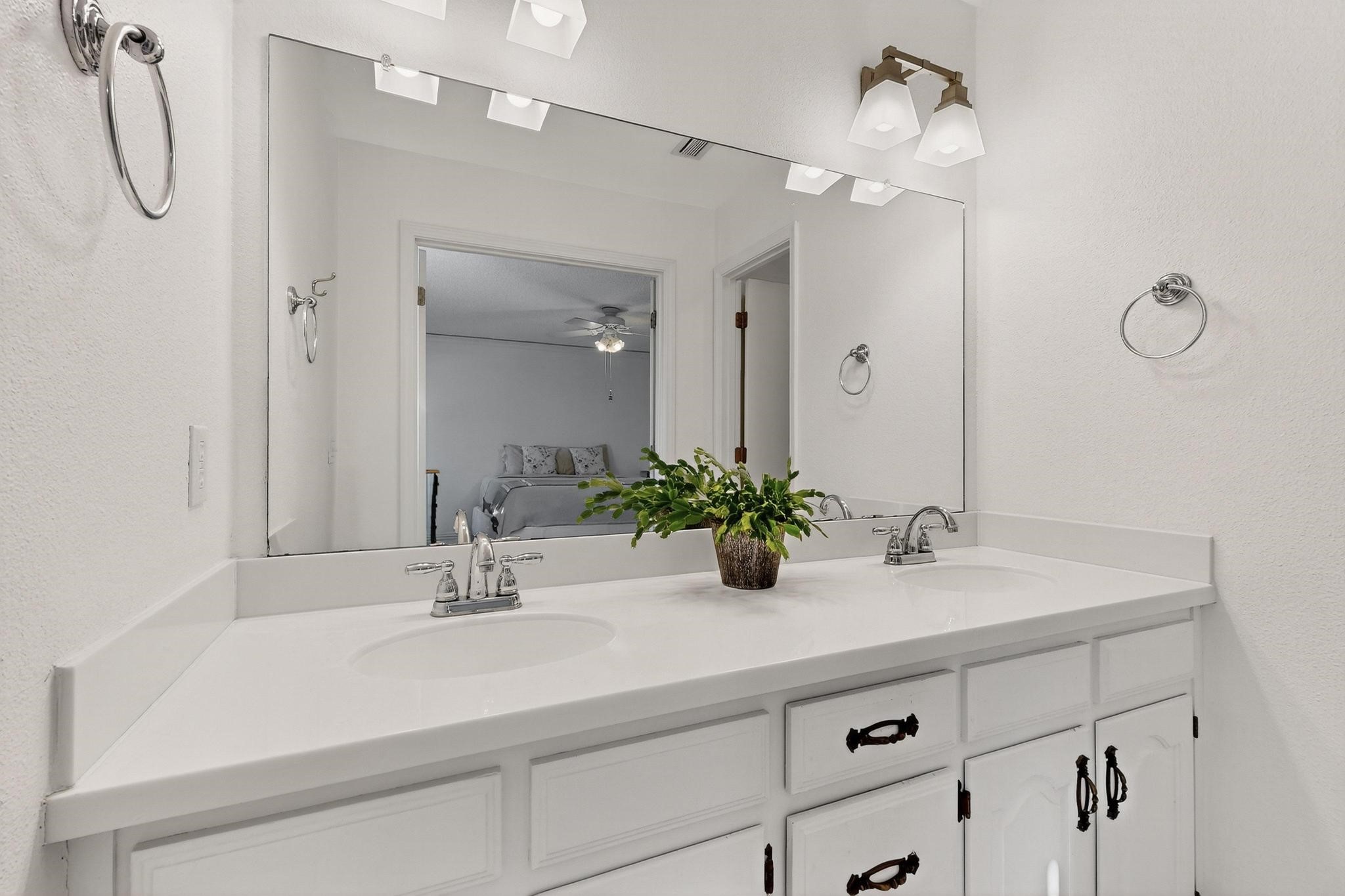 1109 Candlewood Drive