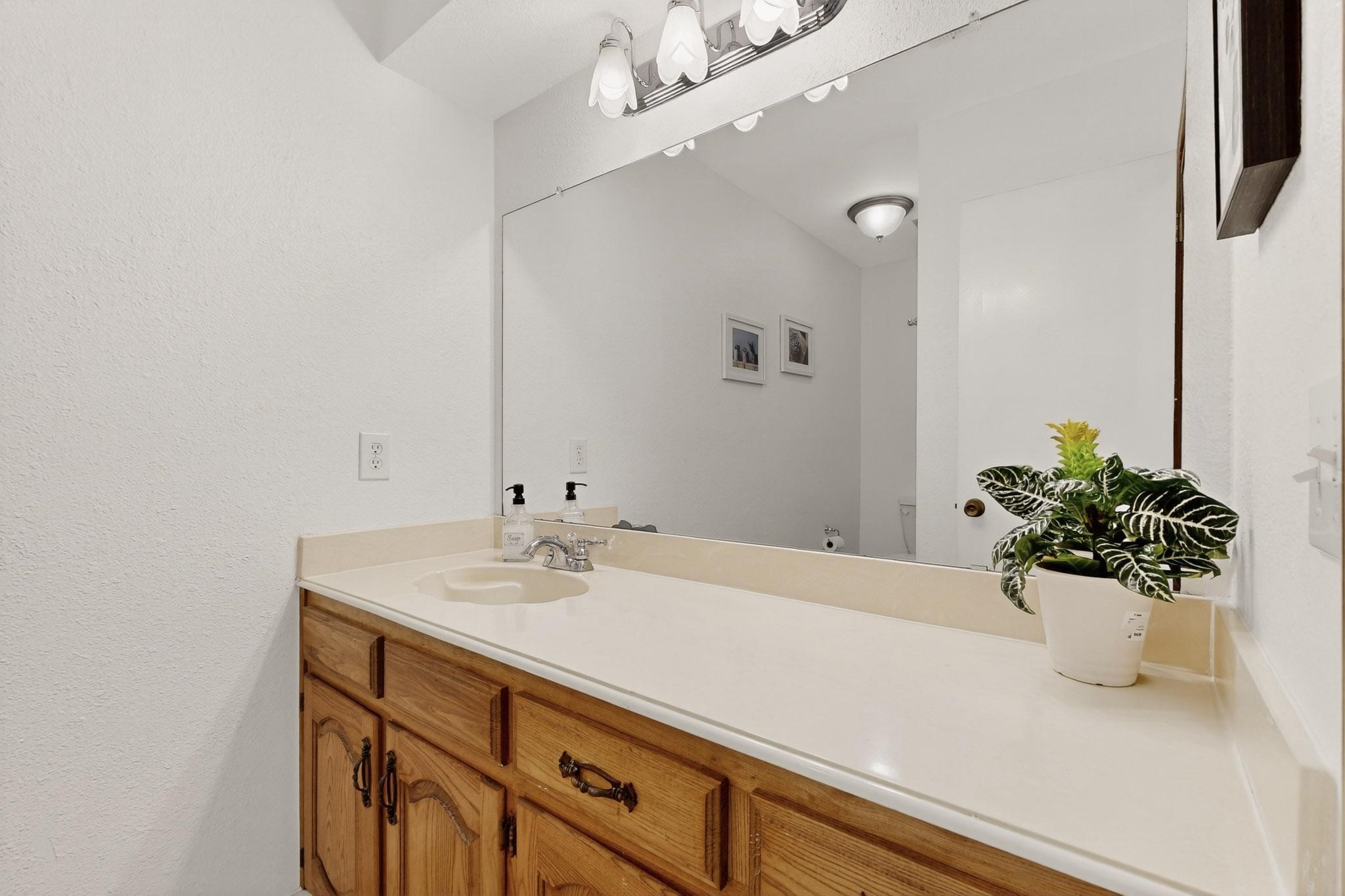 1109 Candlewood Drive