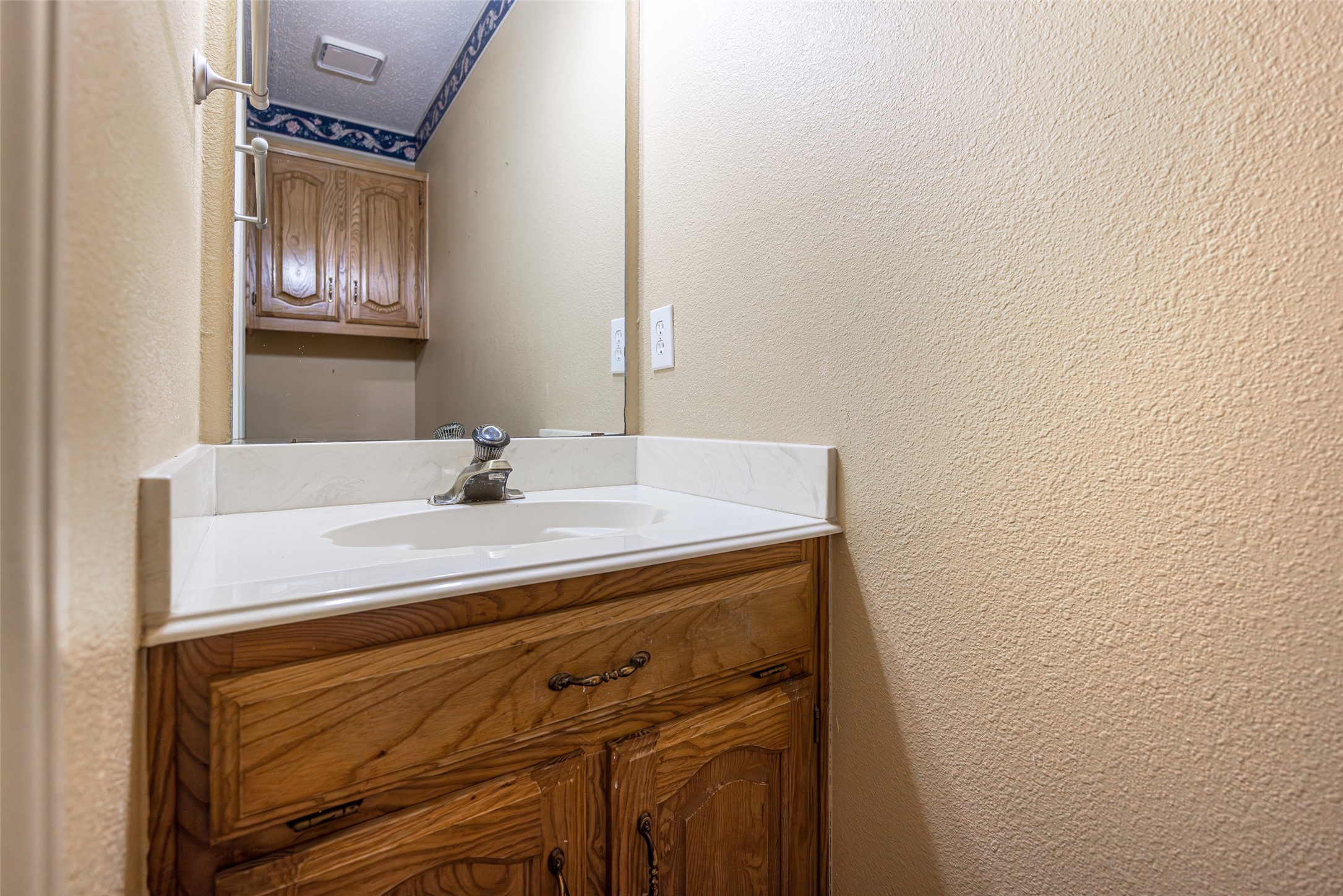 811 Forest Edge Lane