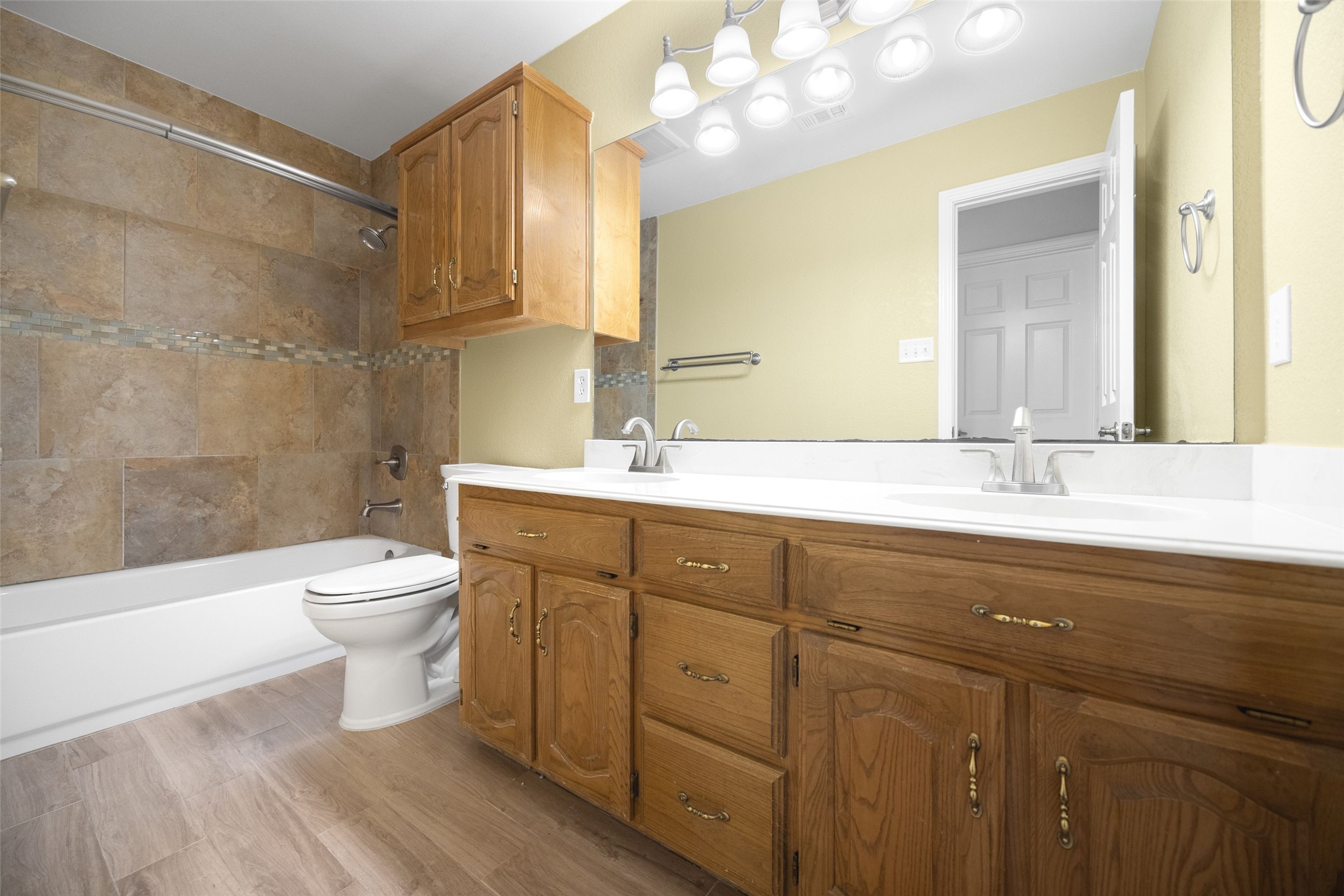 811 Forest Edge Lane