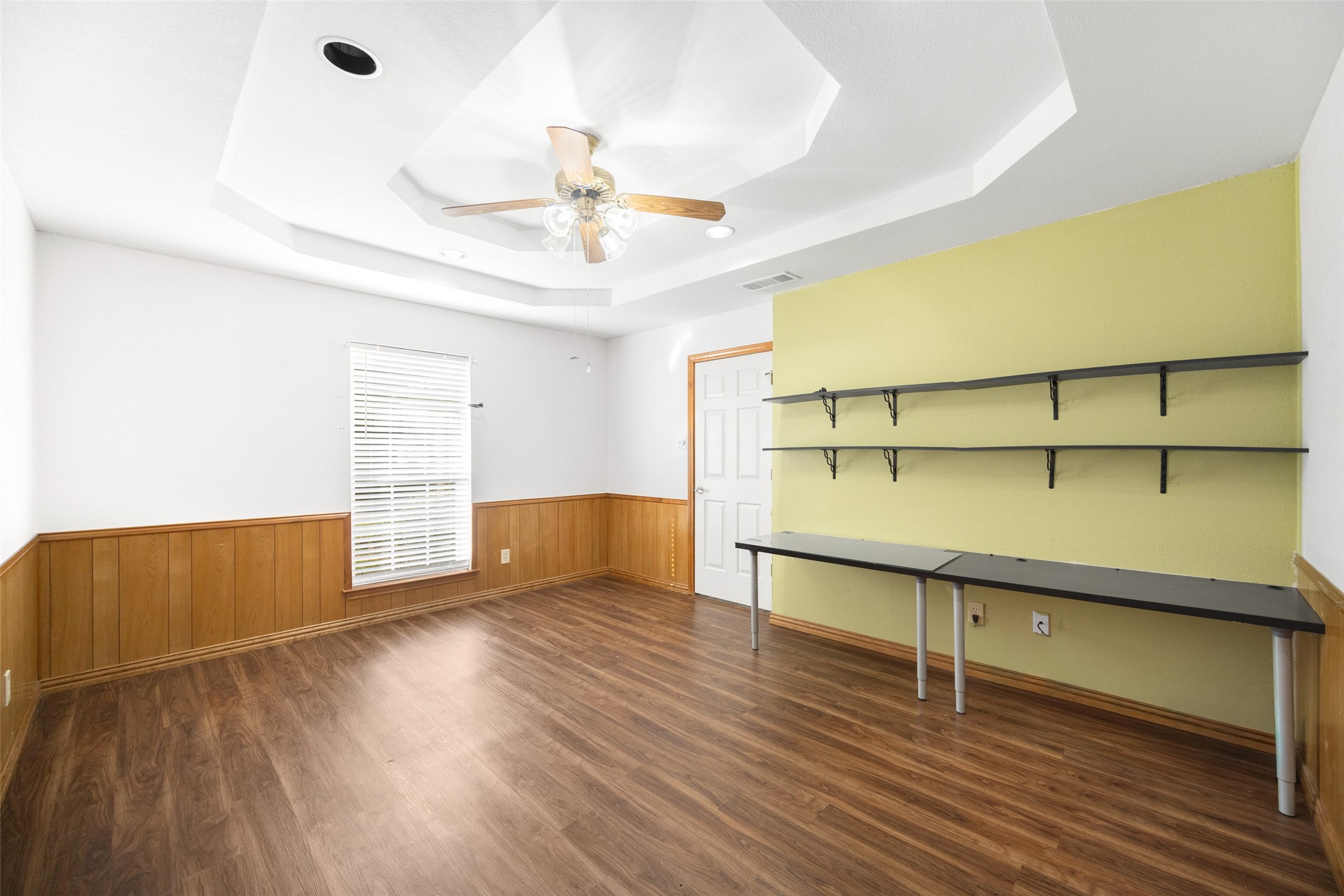 811 Forest Edge Lane