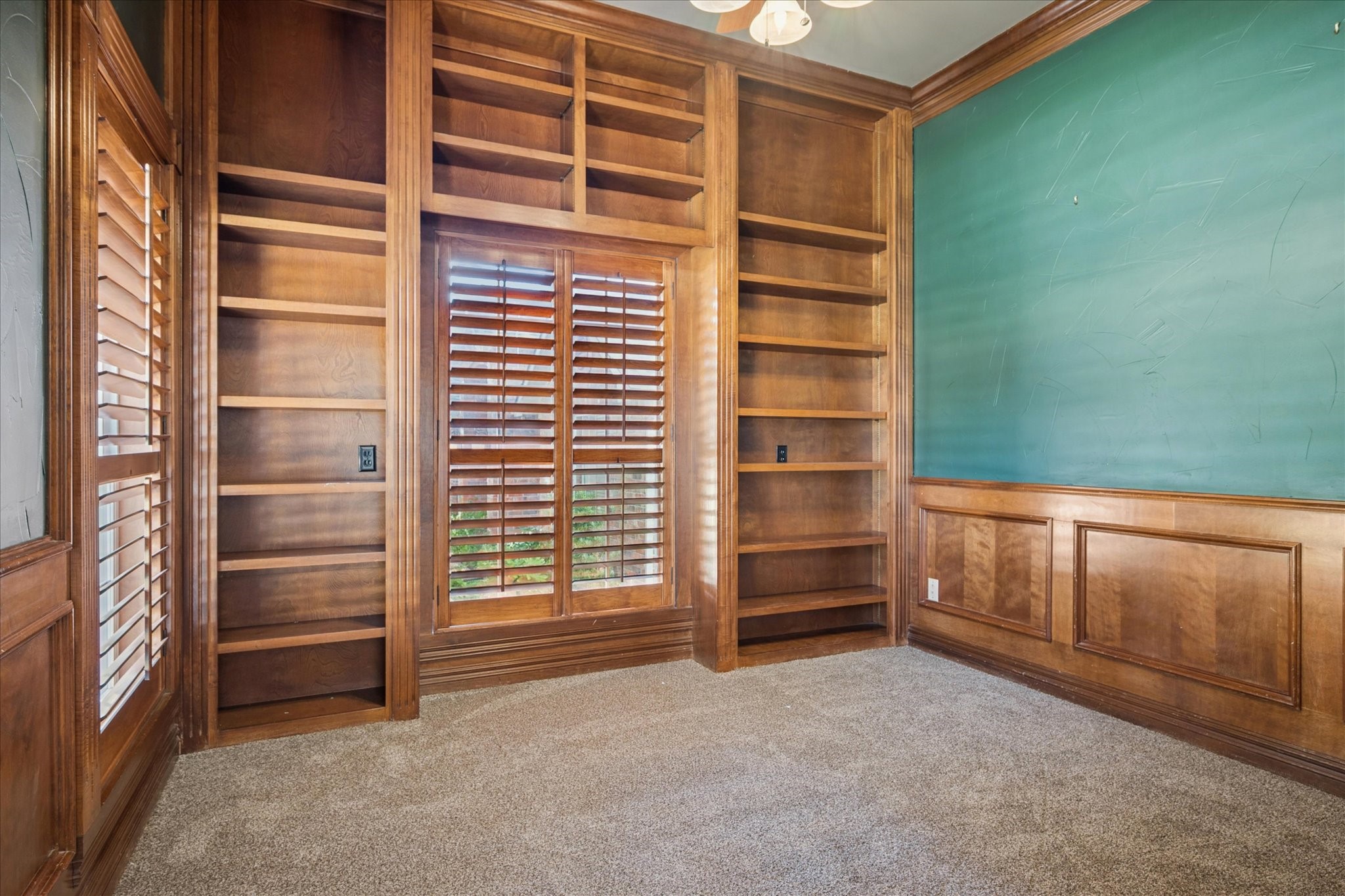 7513 Fitchburg Avenue