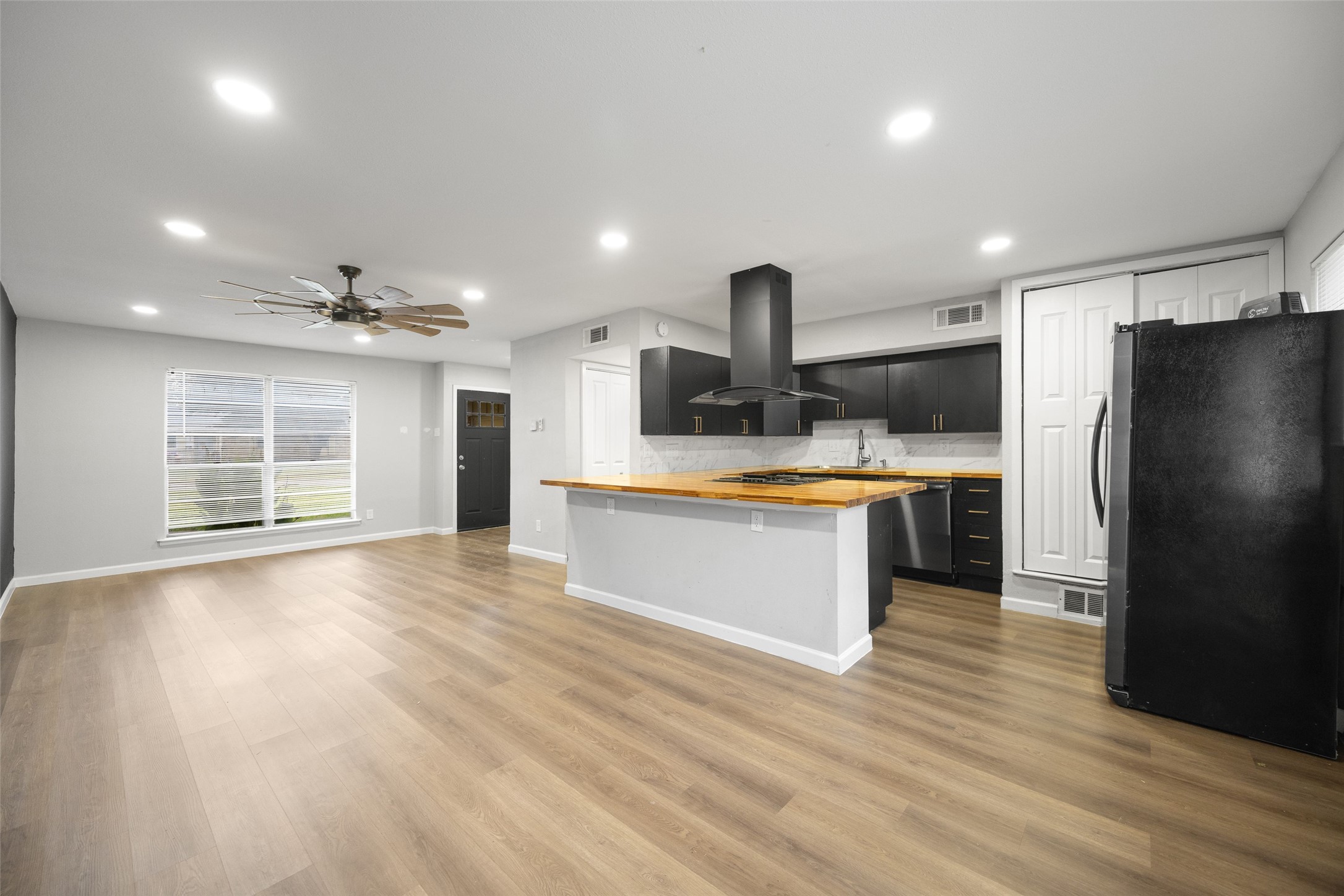 4020 Oleander Trail