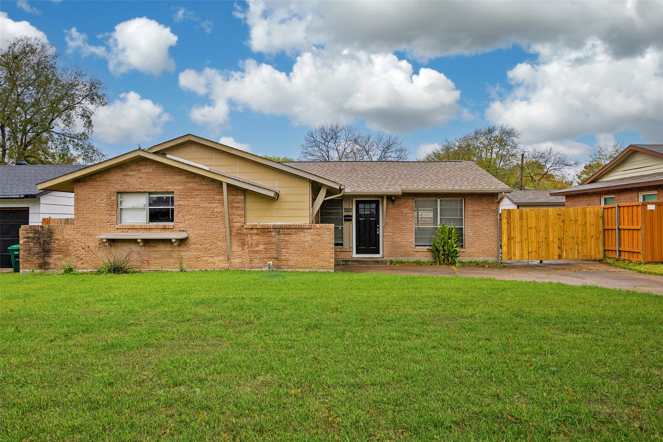 4020 Oleander Trail