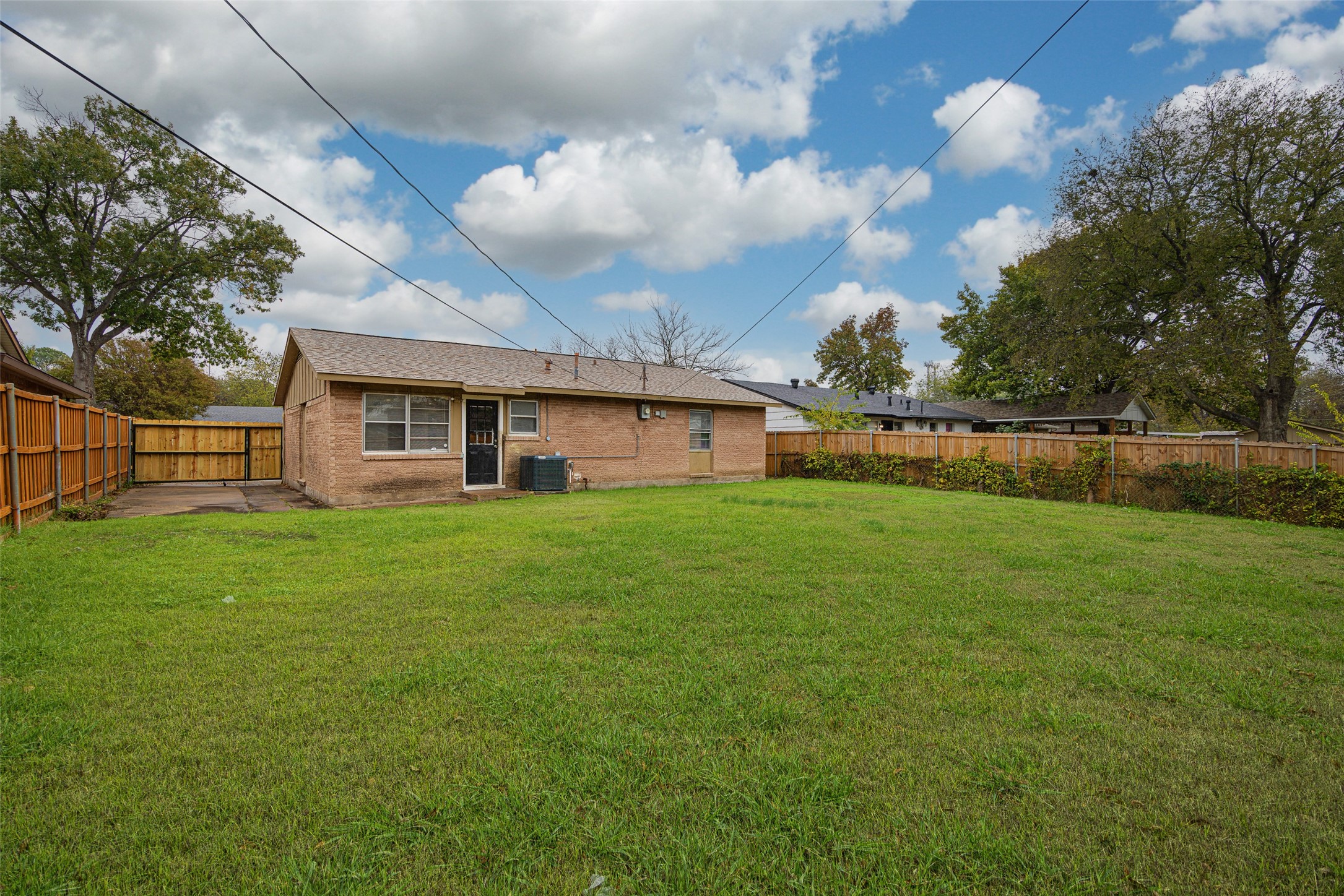 4020 Oleander Trail