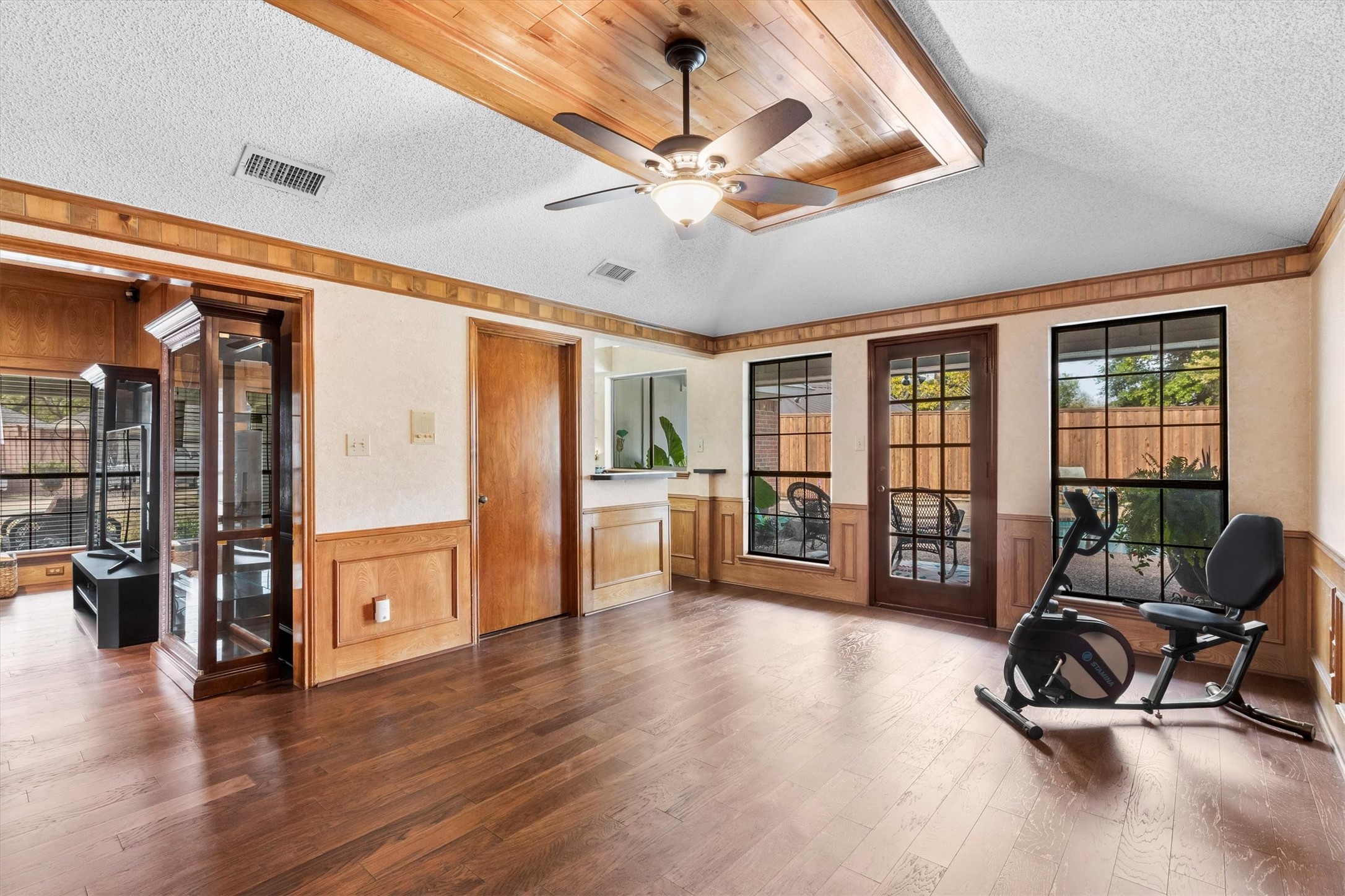 2903 Laguna Court
