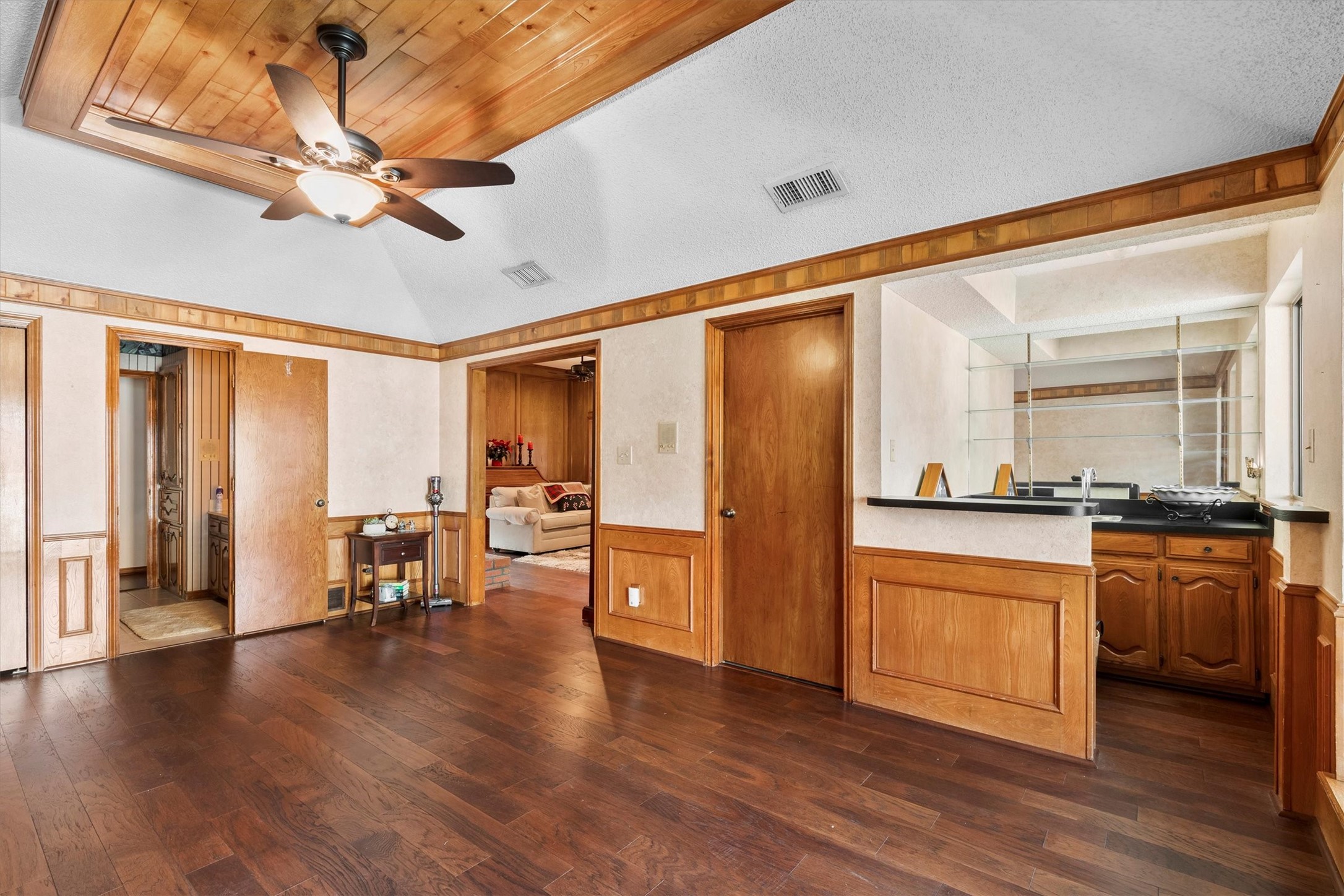 2903 Laguna Court