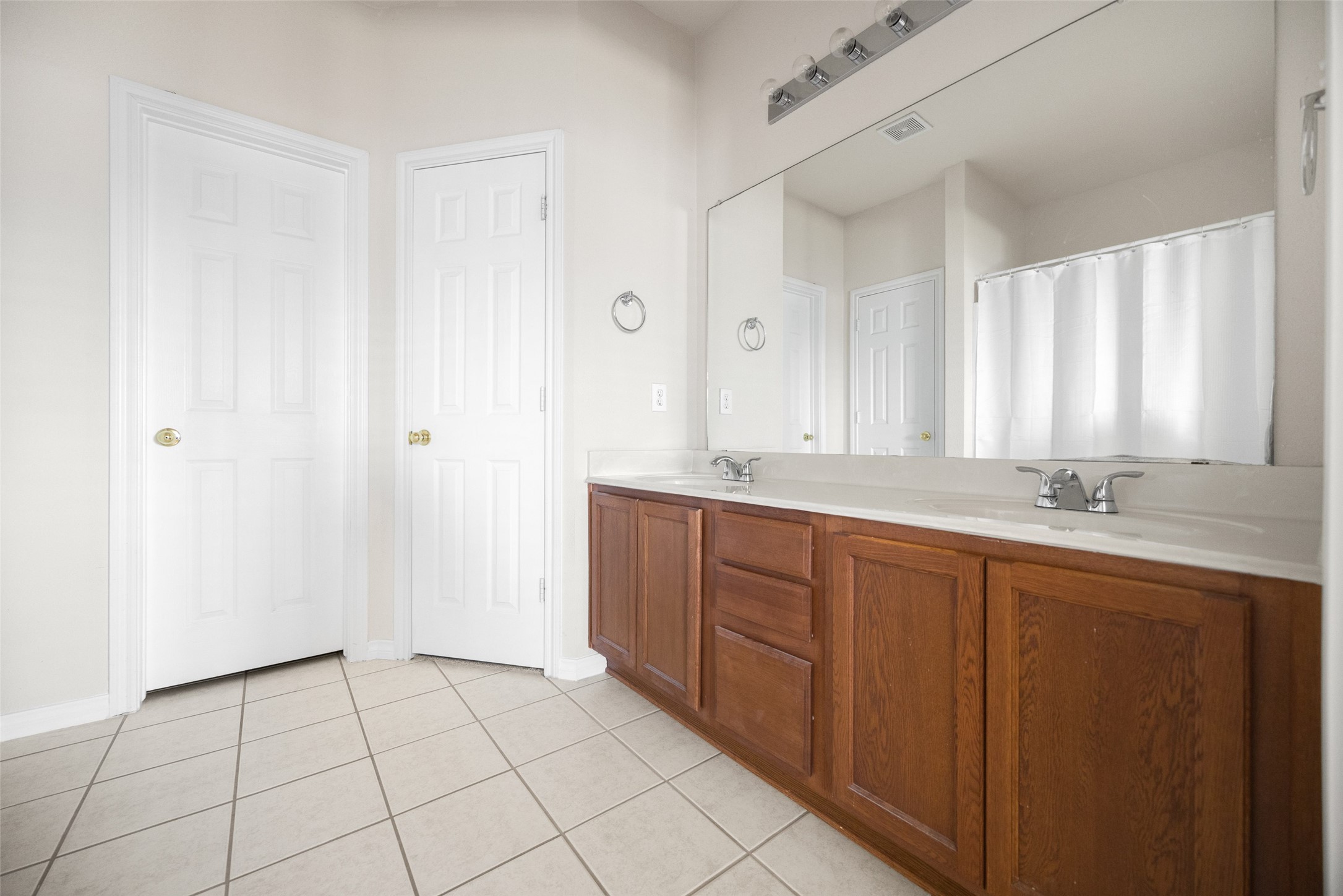 3023 Lake Ridge Drive