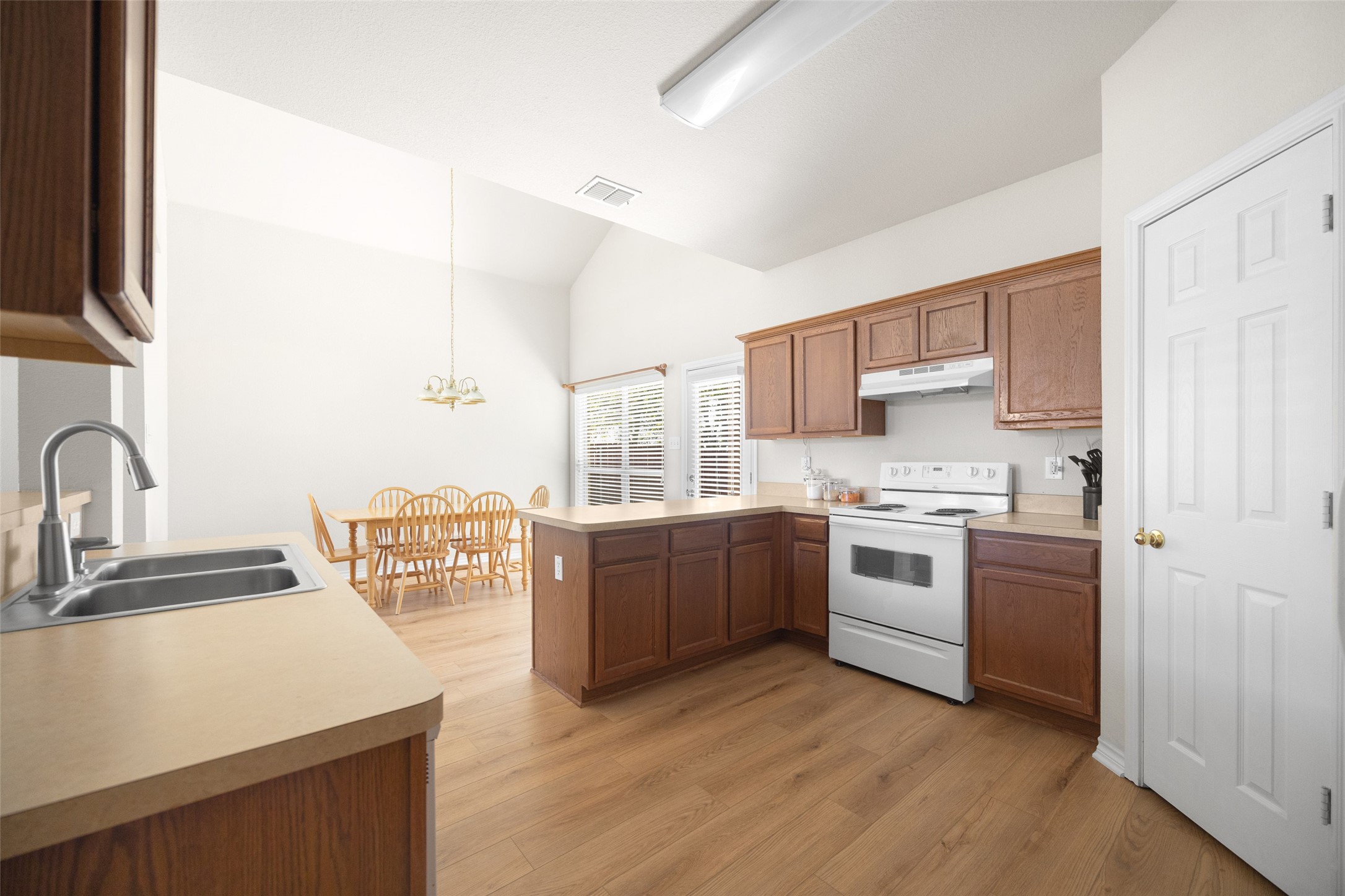 3023 Lake Ridge Drive