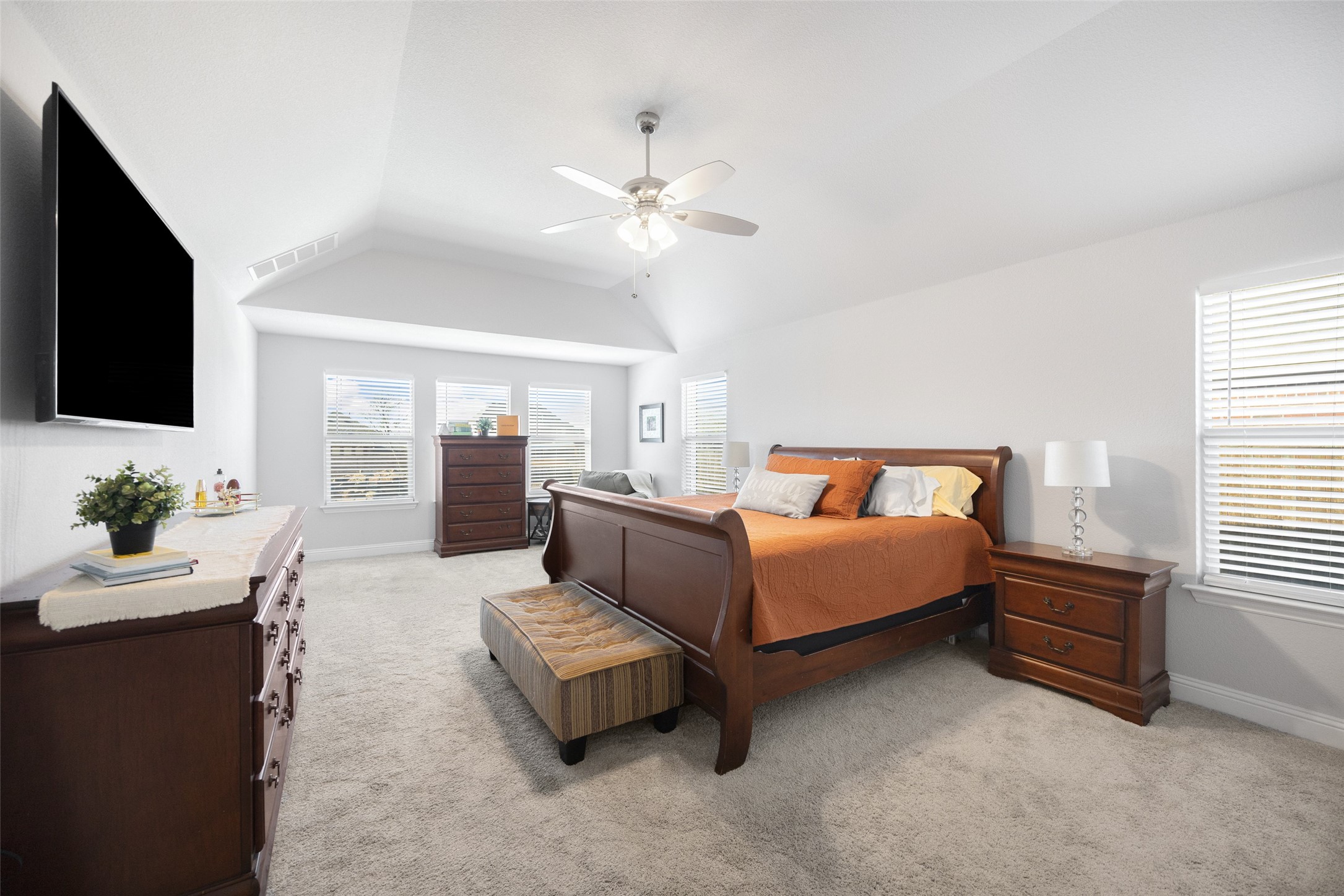 1802 Emerald Vista Boulevard