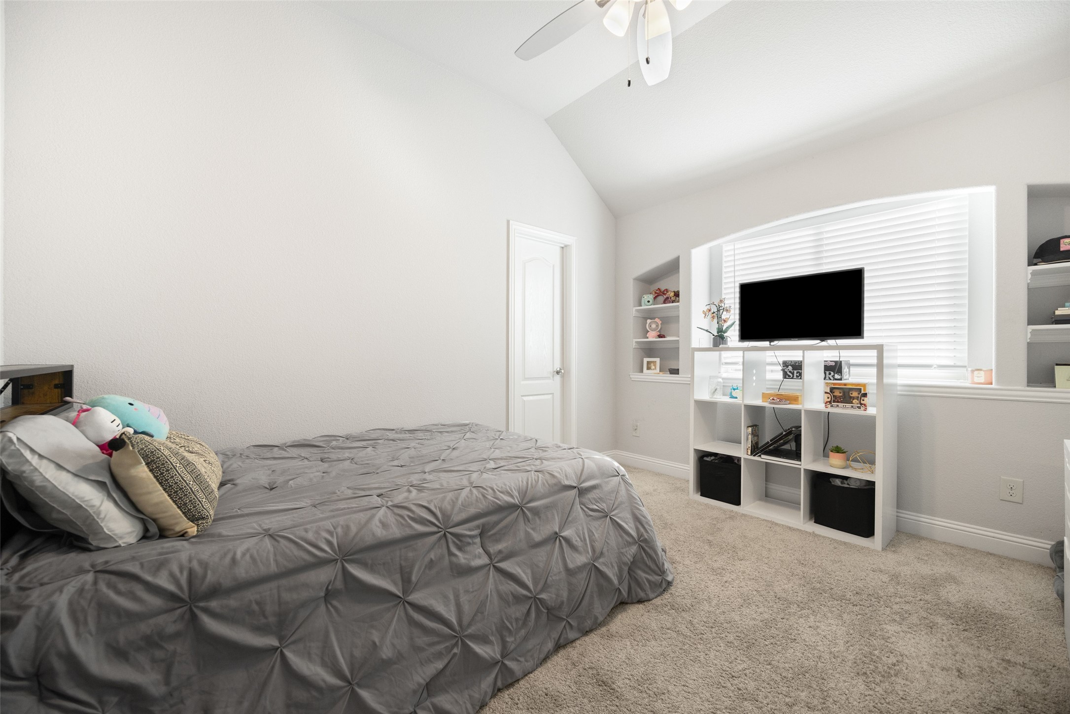 1802 Emerald Vista Boulevard