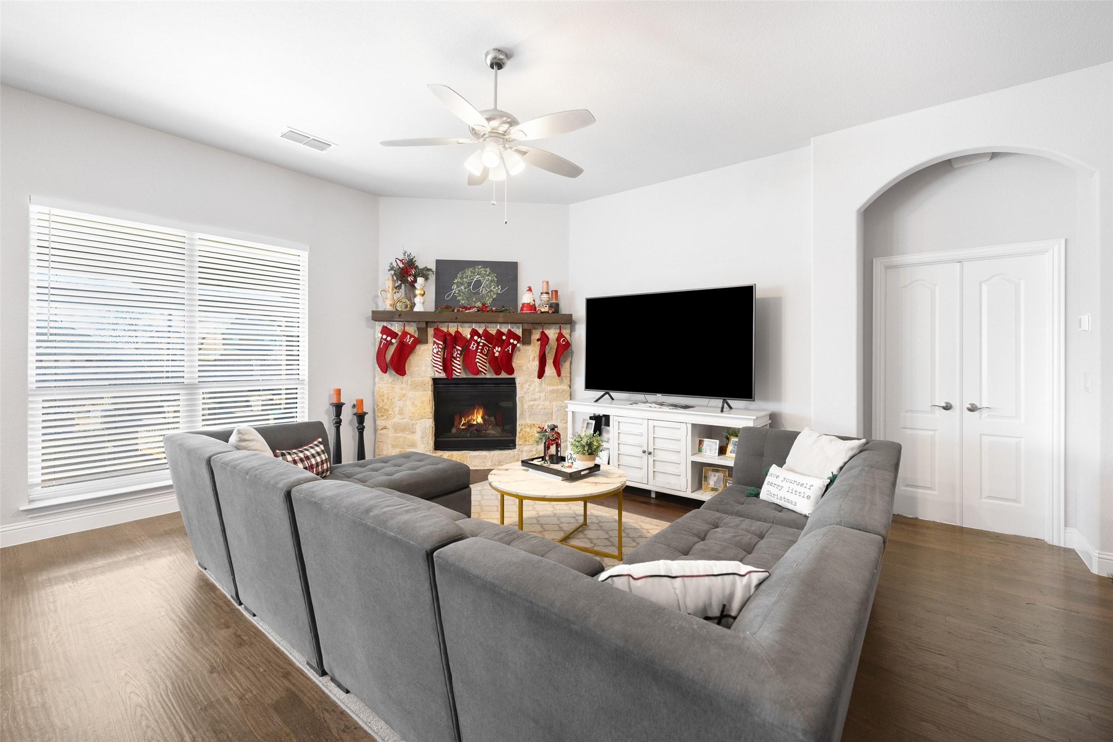 1802 Emerald Vista Boulevard