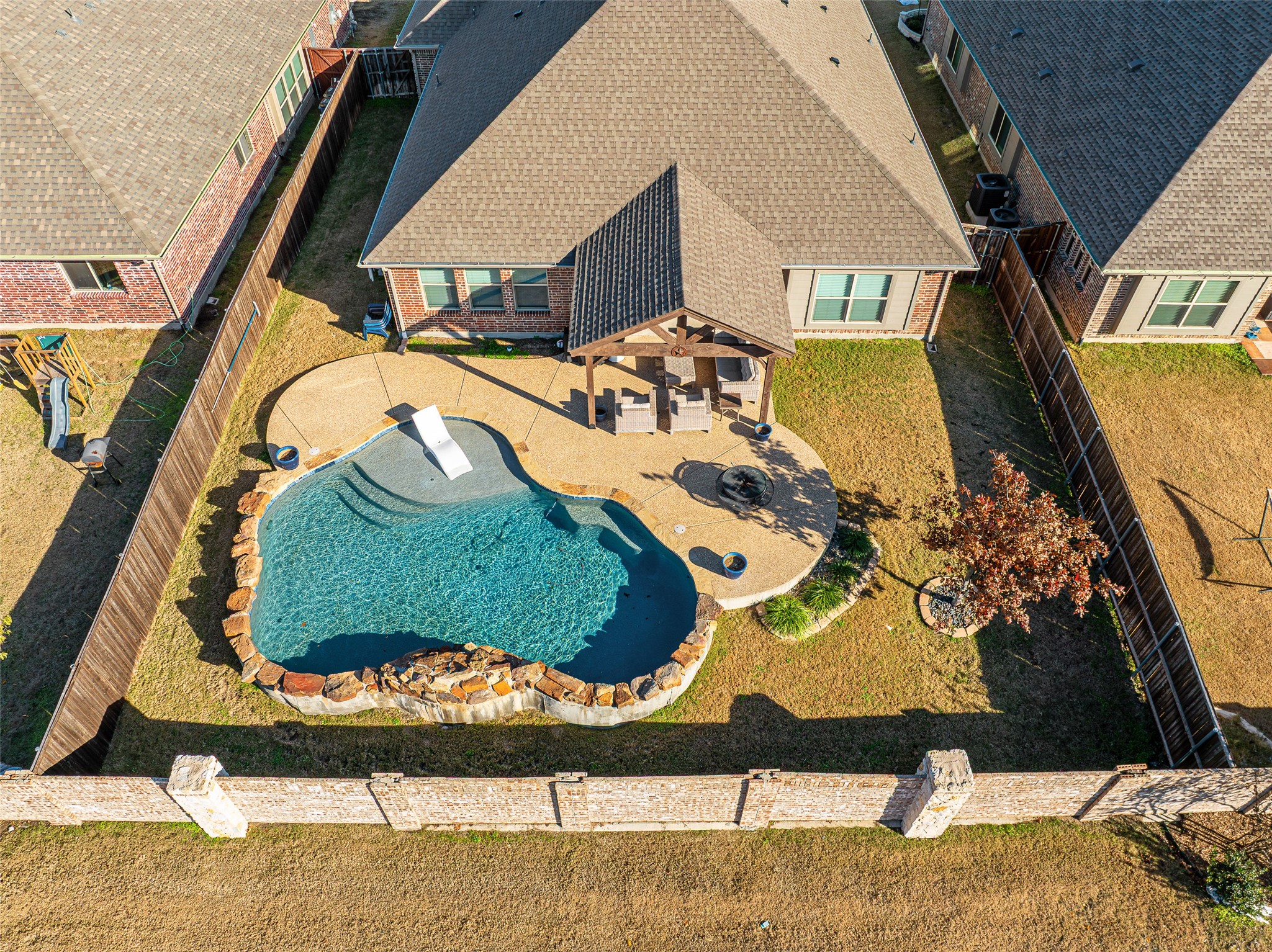 1802 Emerald Vista Boulevard