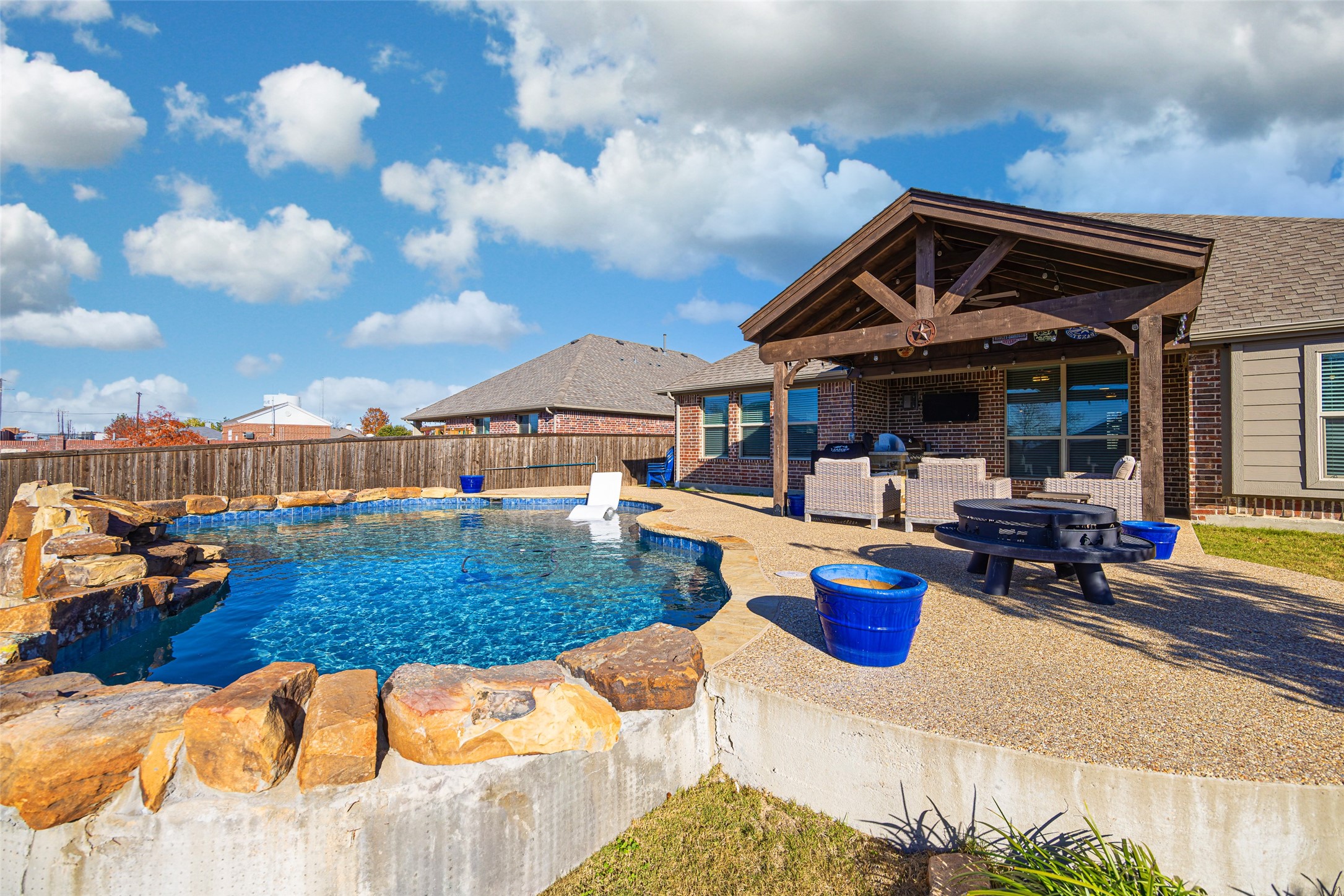 1802 Emerald Vista Boulevard