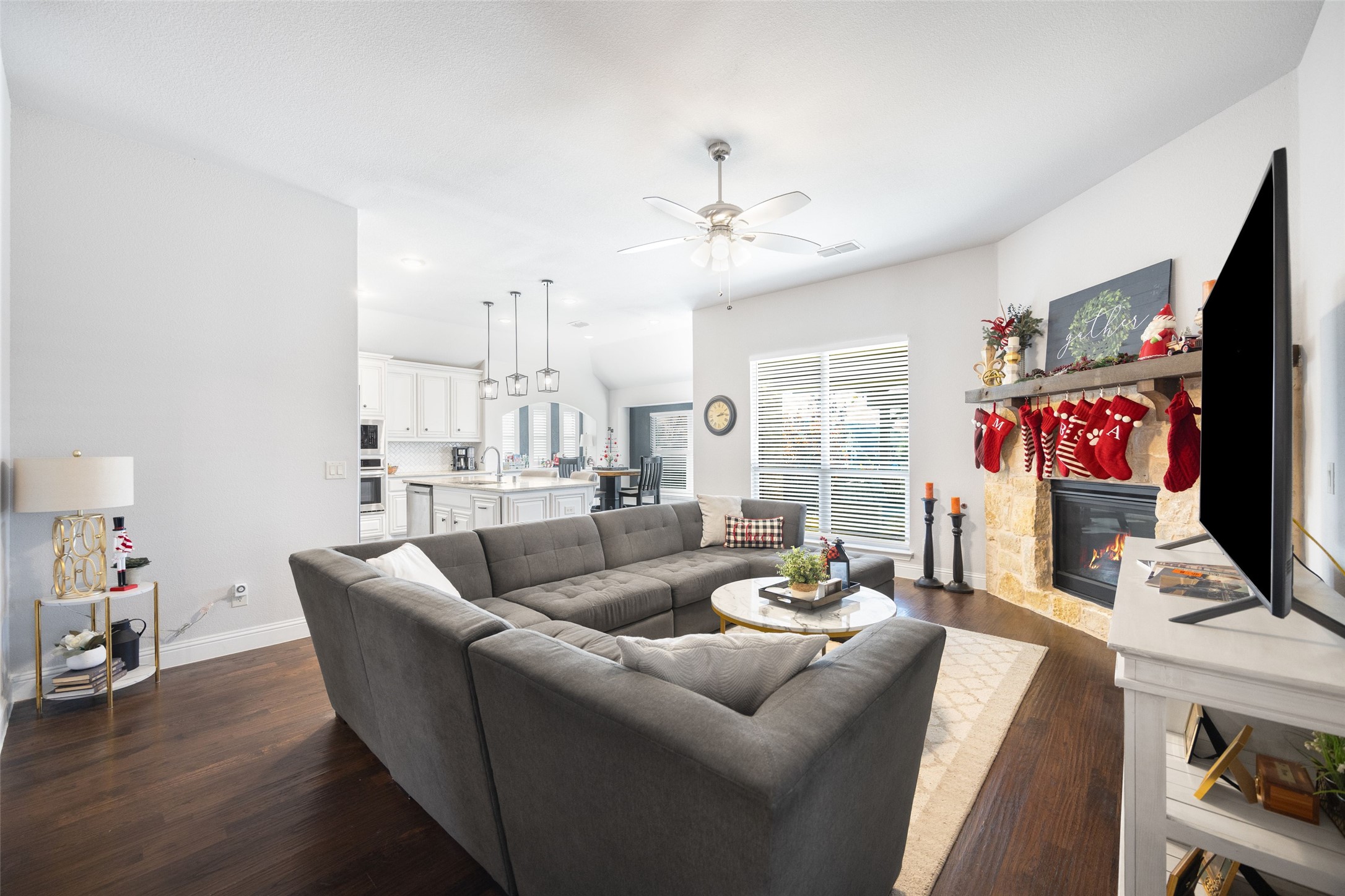 1802 Emerald Vista Boulevard