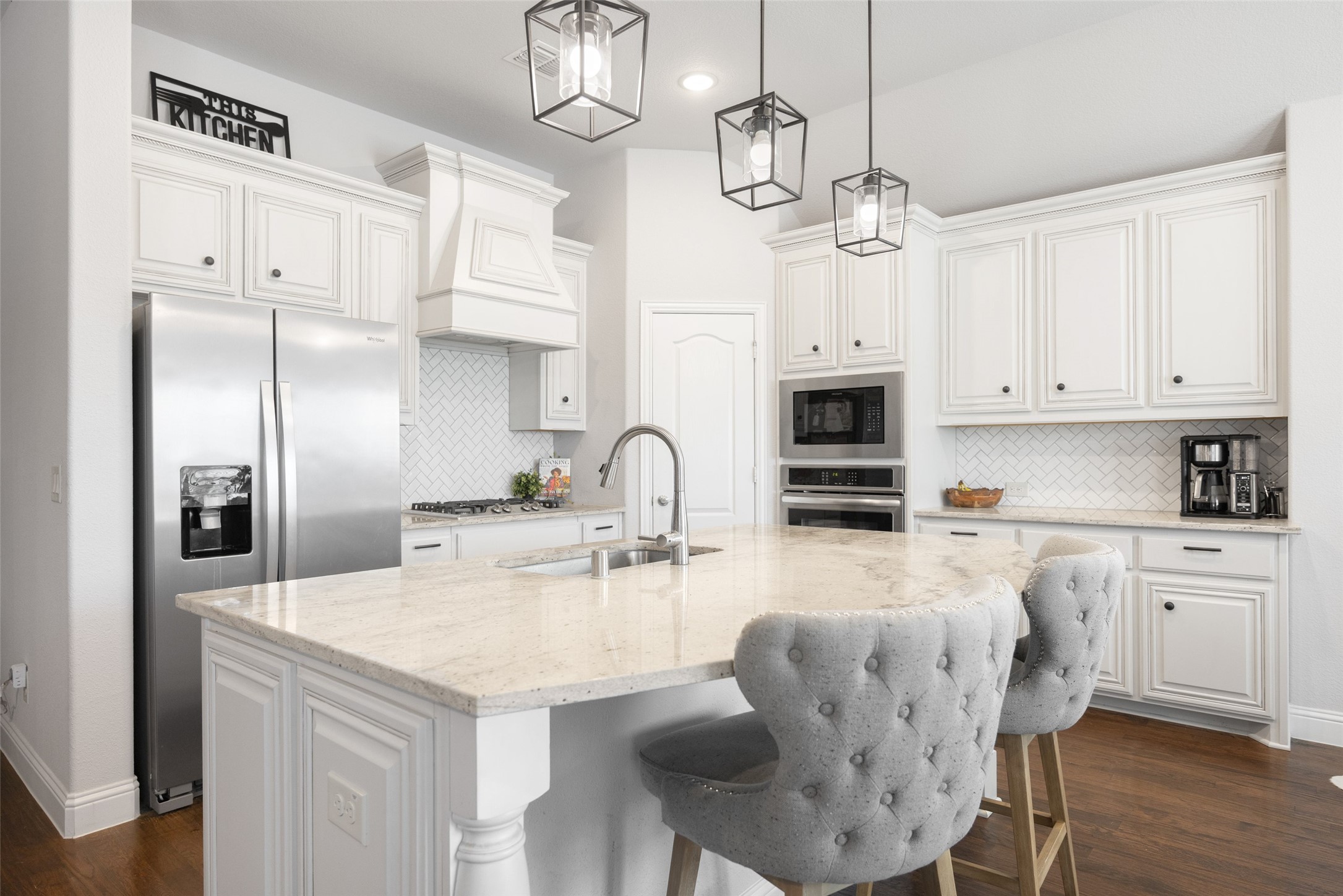 1802 Emerald Vista Boulevard