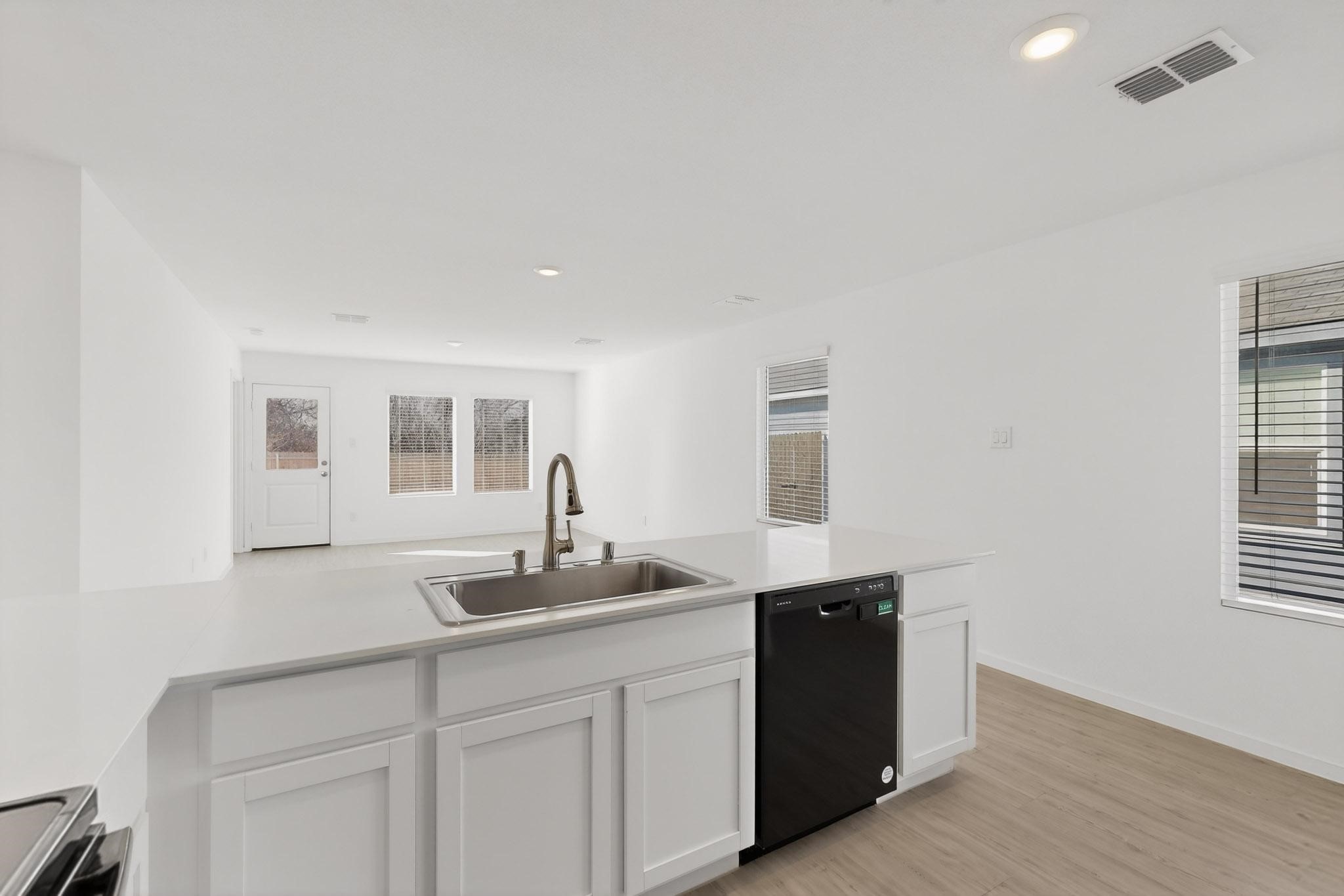 6734 Highlands Street