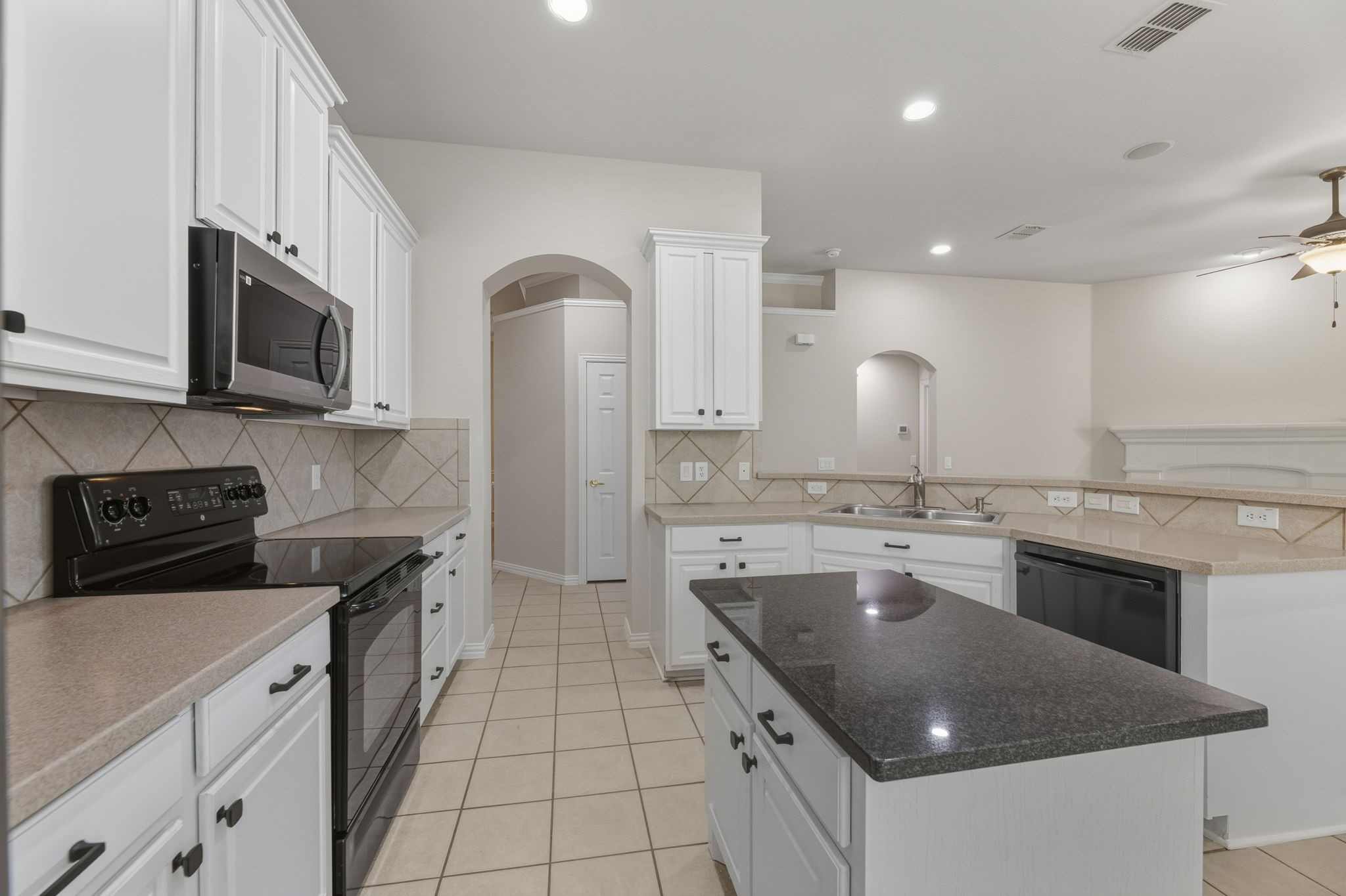 932 Winged Foot Drive