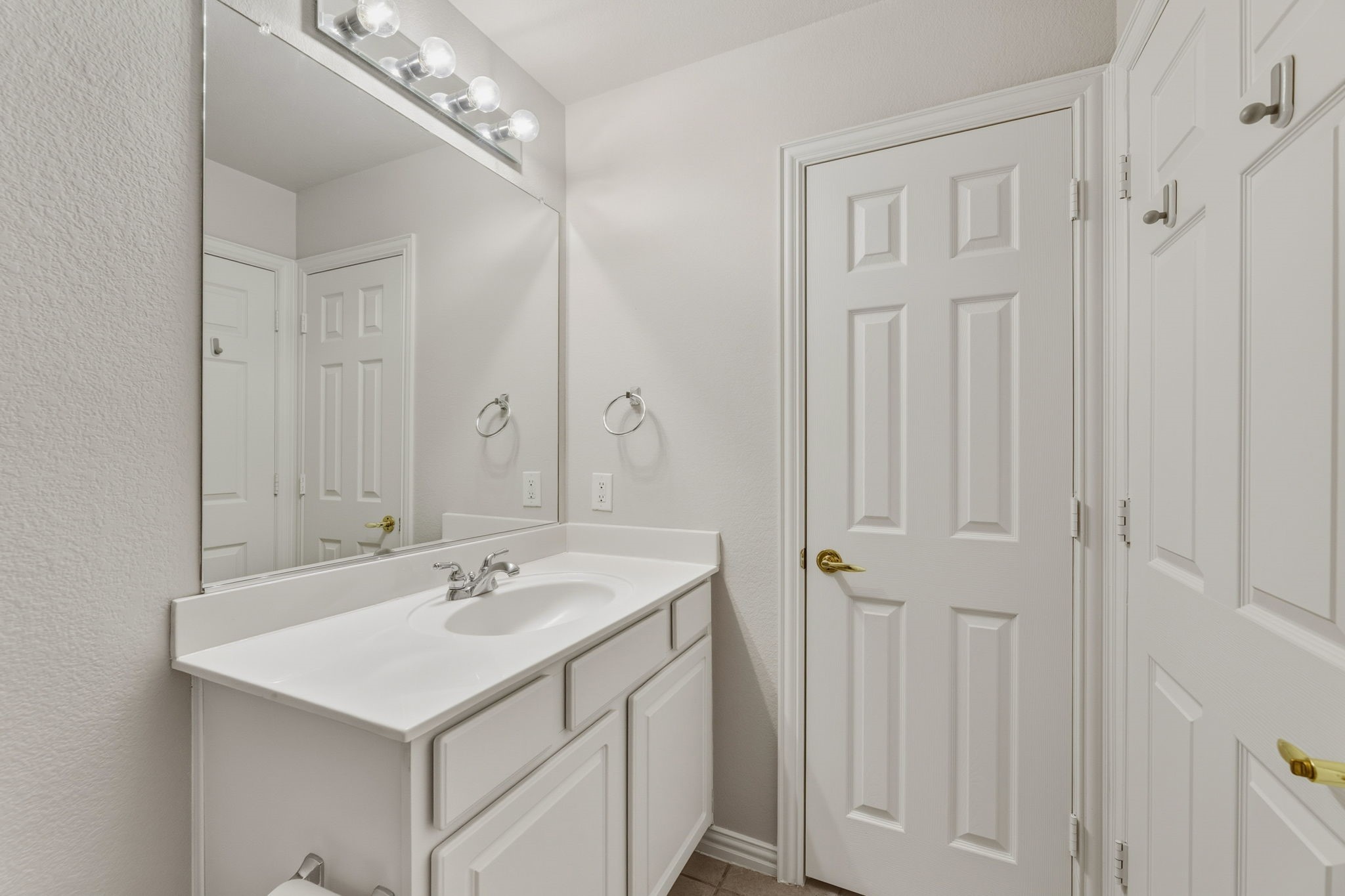 932 Winged Foot Drive