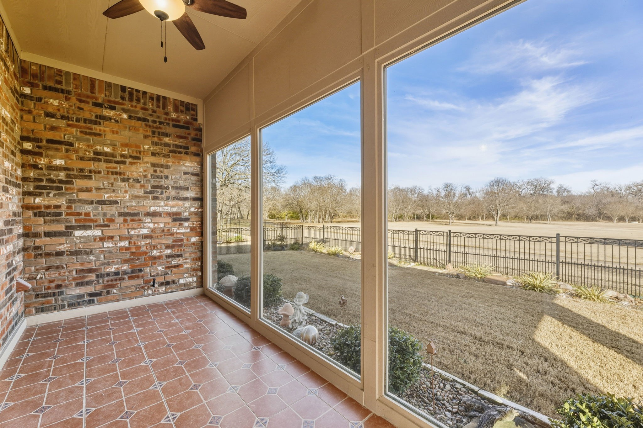 932 Winged Foot Drive