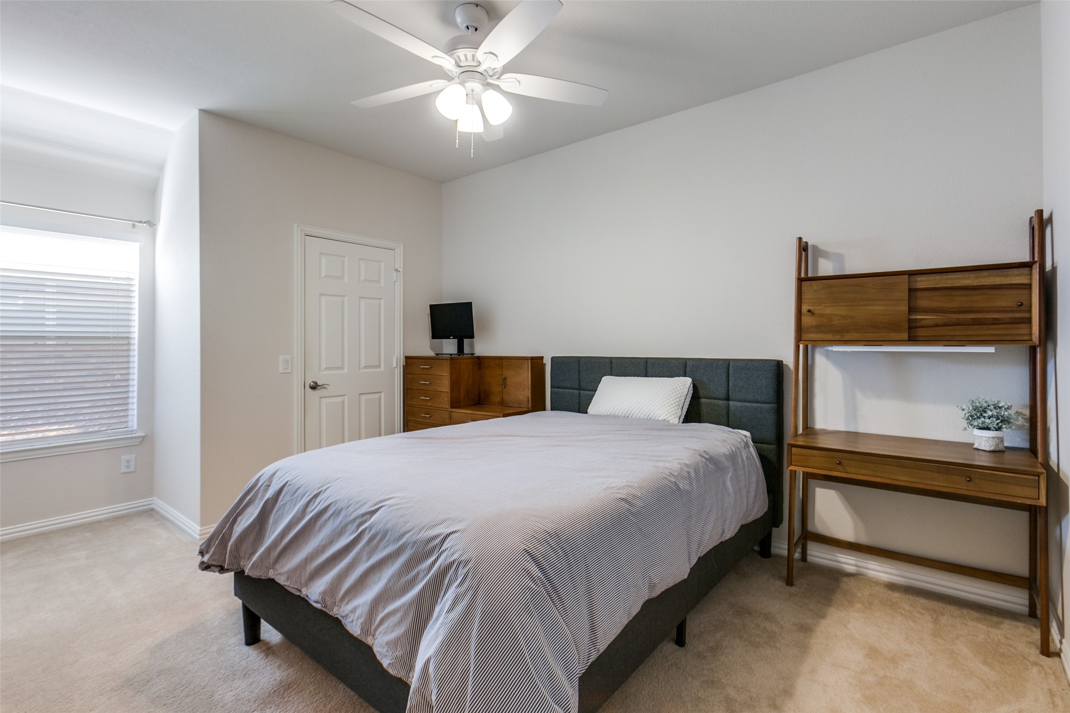 906 Grand Cypress Lane