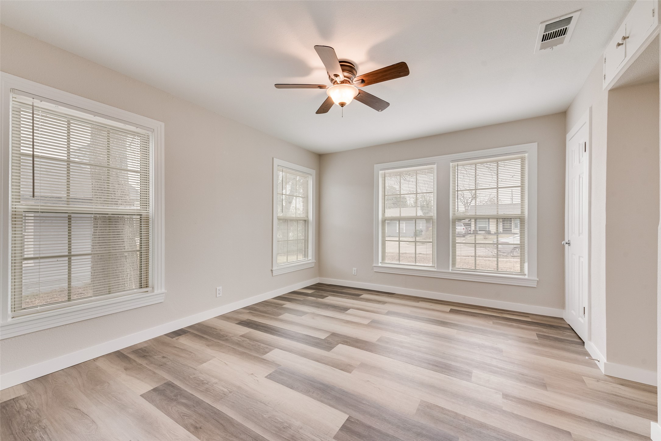 1405 Inwood Boulevard