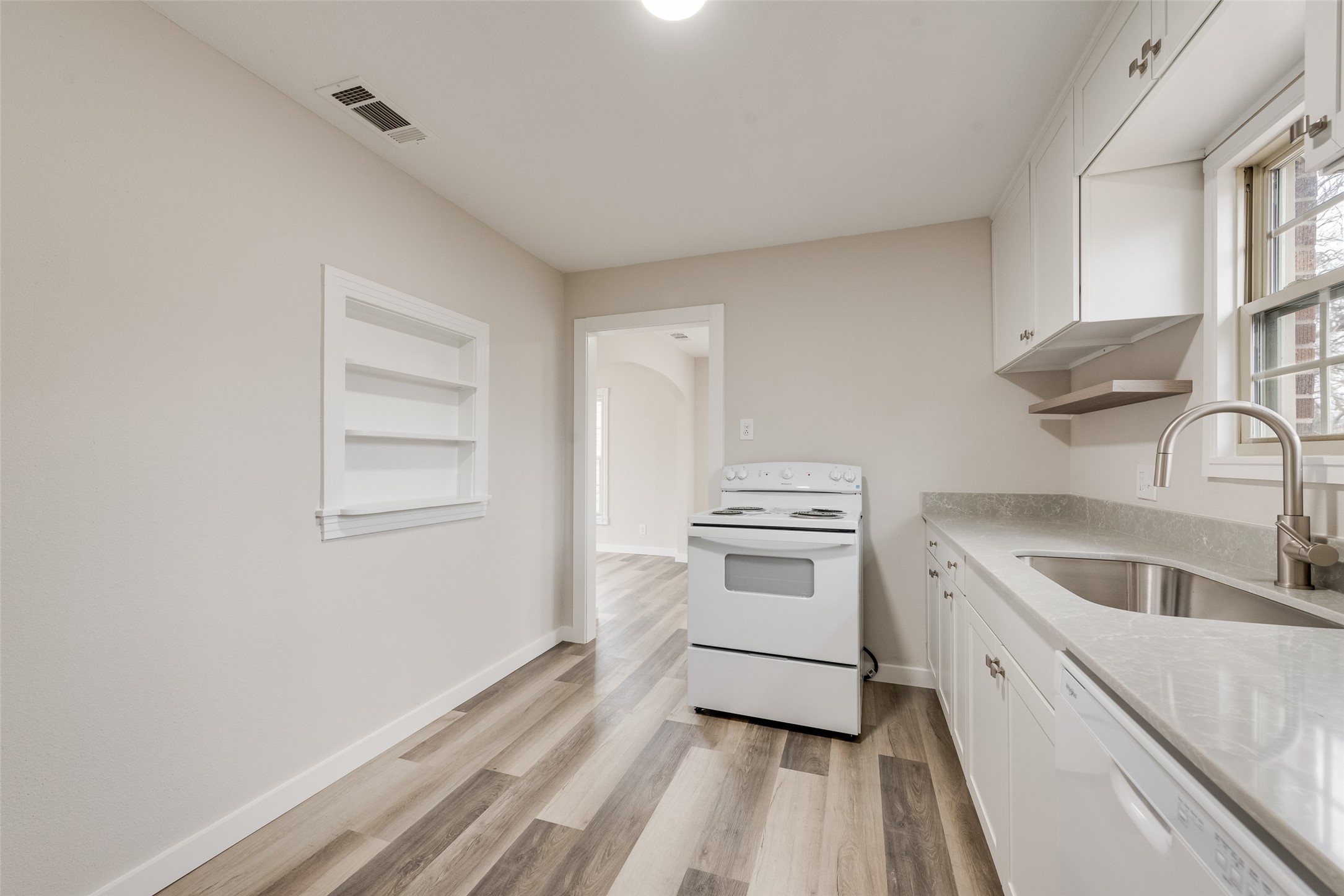 1405 Inwood Boulevard