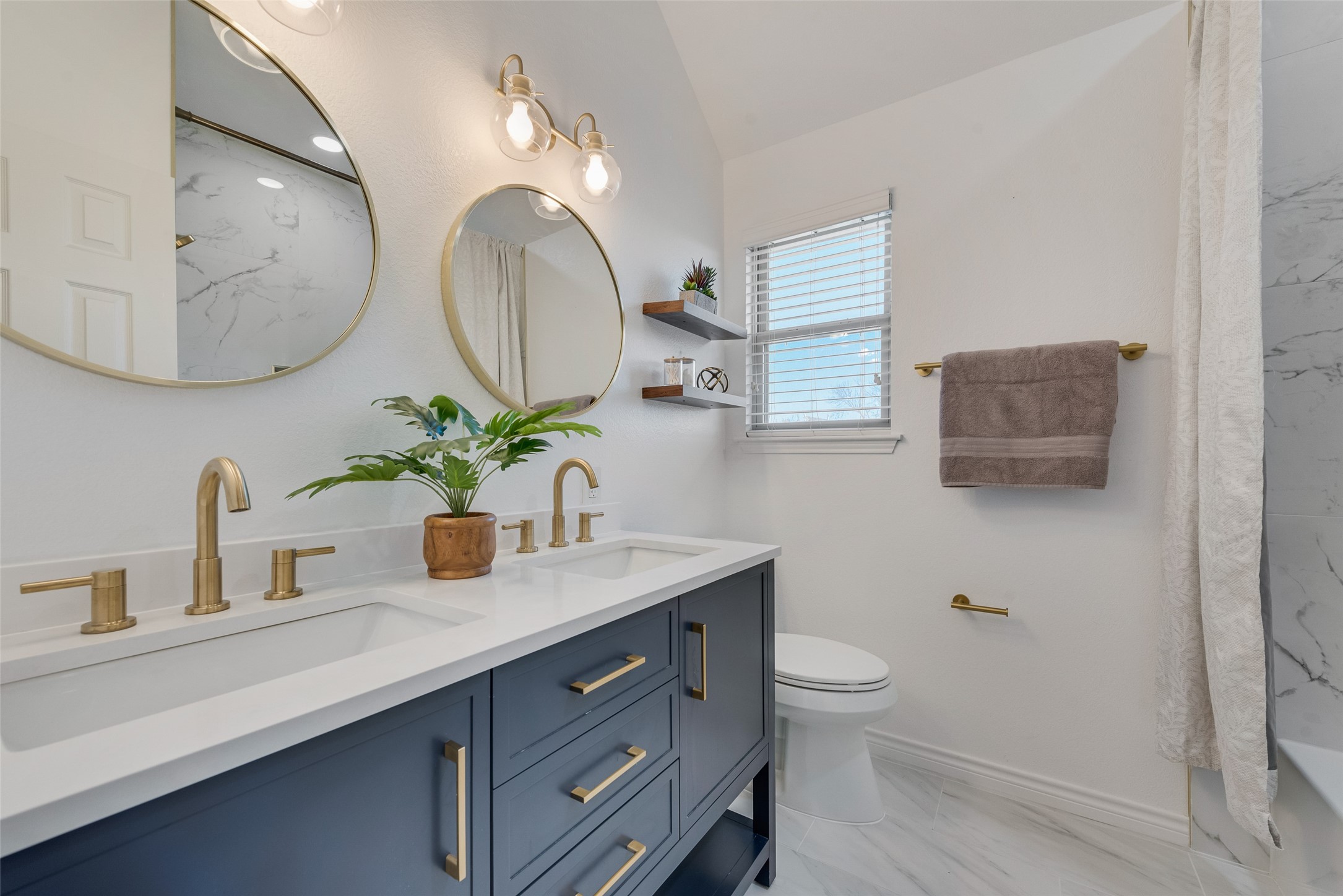 1201 Christopher Lane