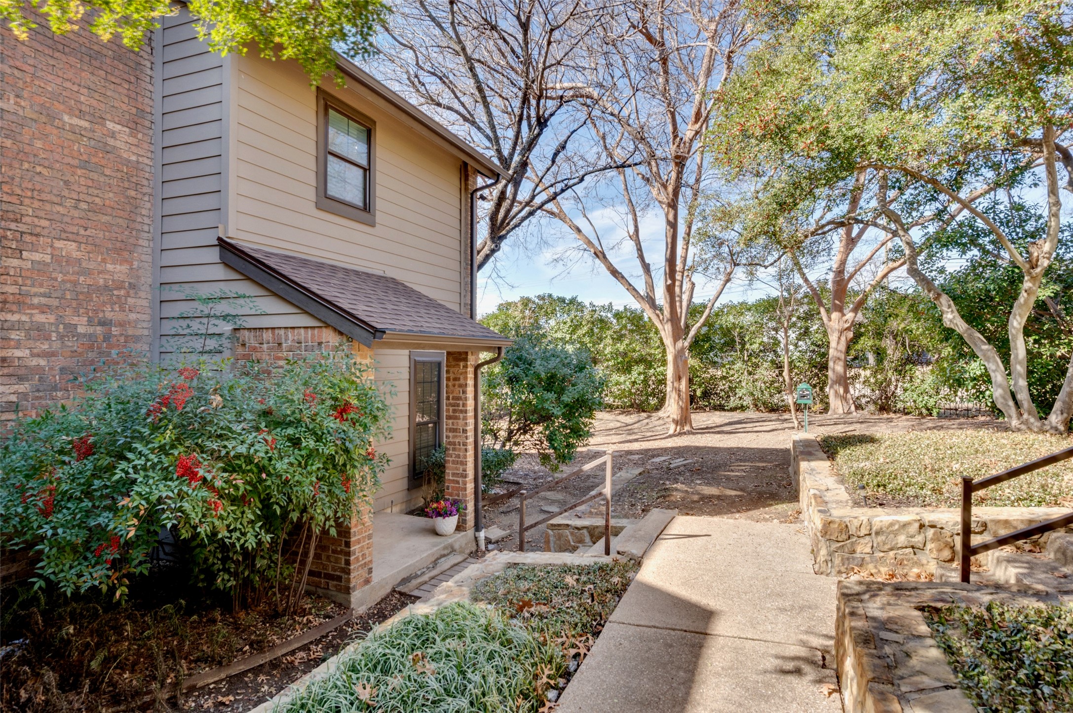 9910 Royal Lane 208
