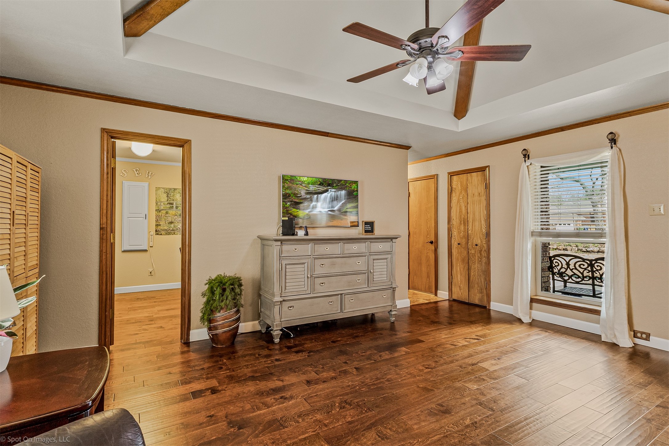 3704 Queenswood Place