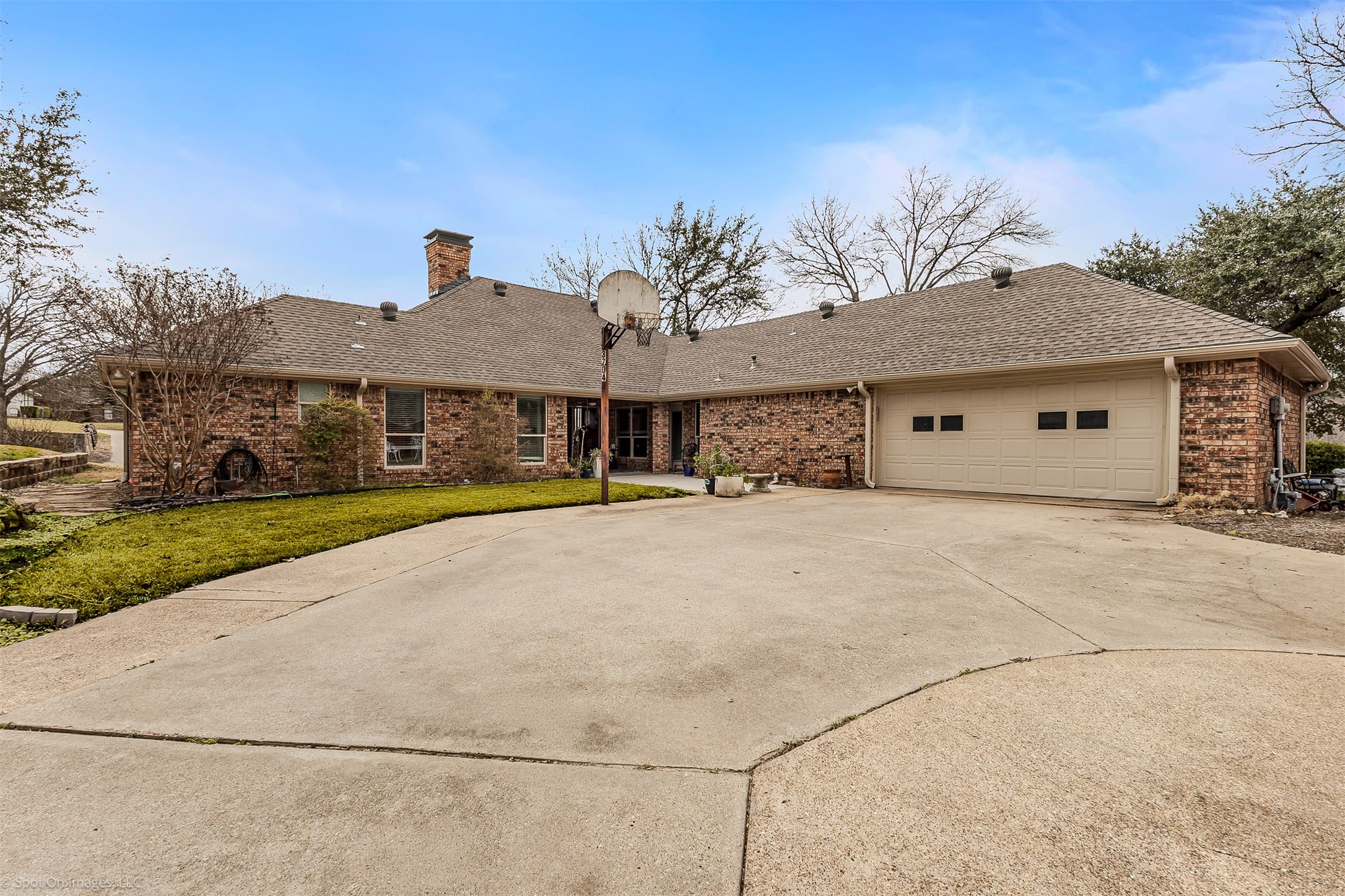 3704 Queenswood Place