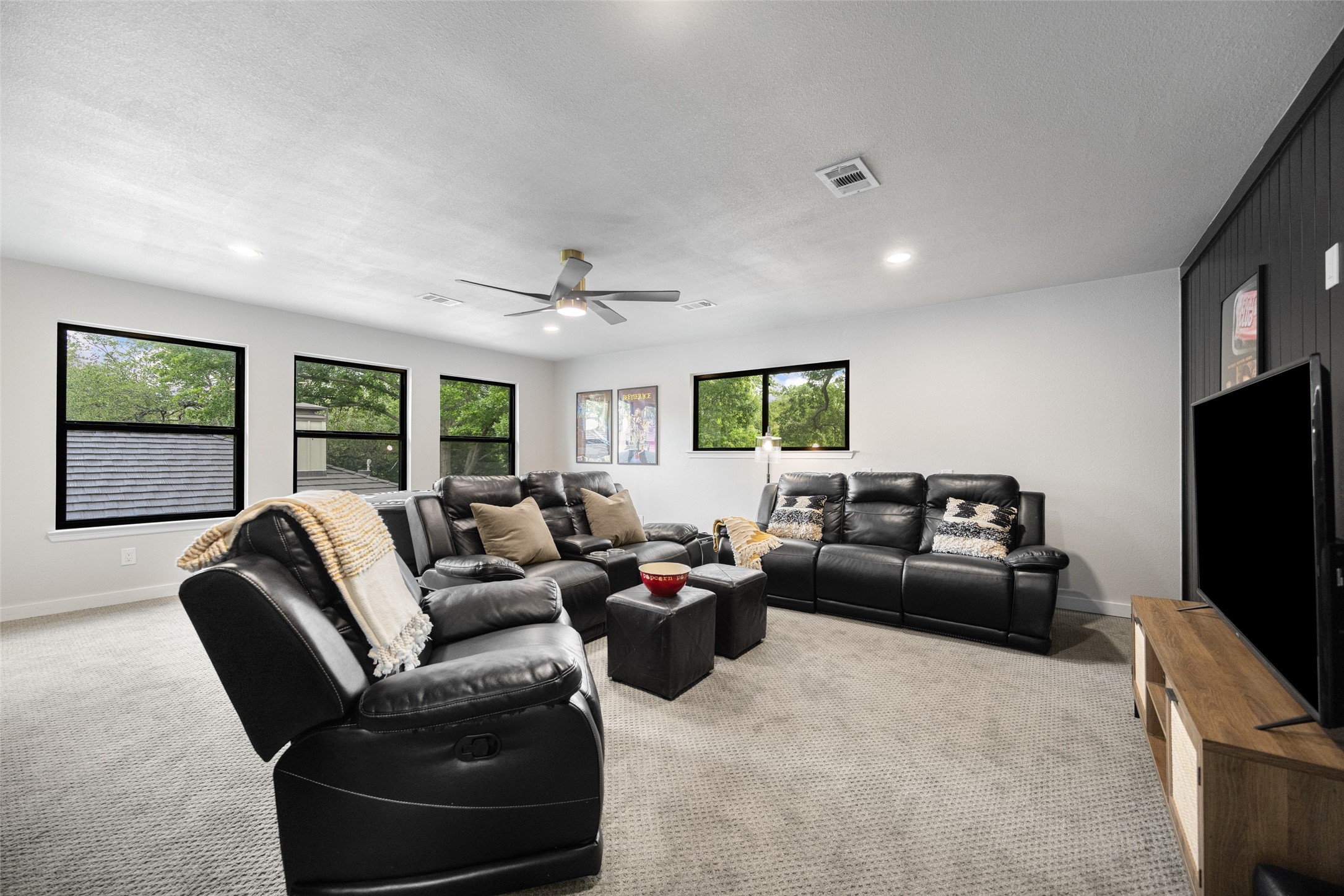10544 Cox Lane