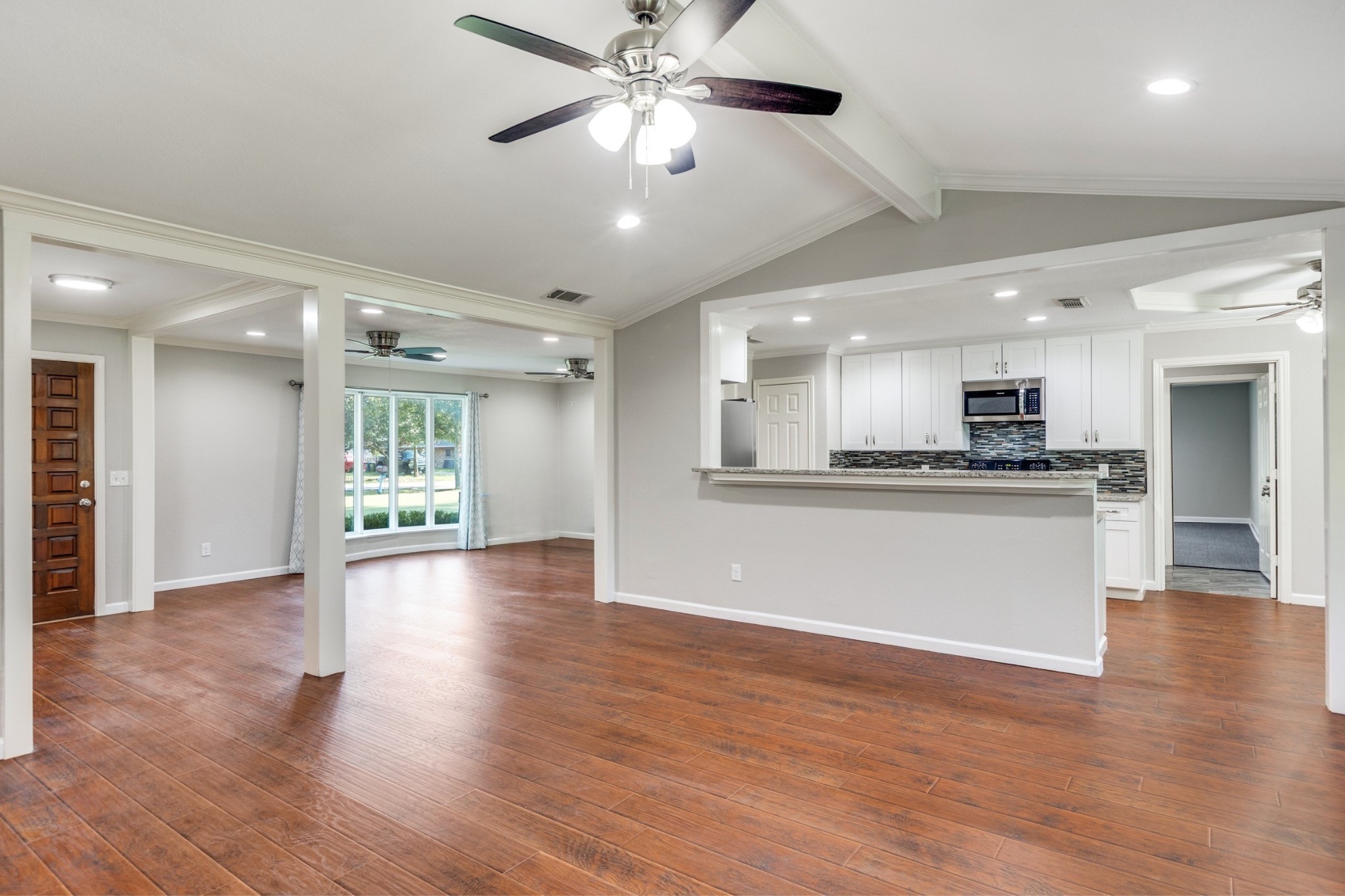 5404 Elisa Lane