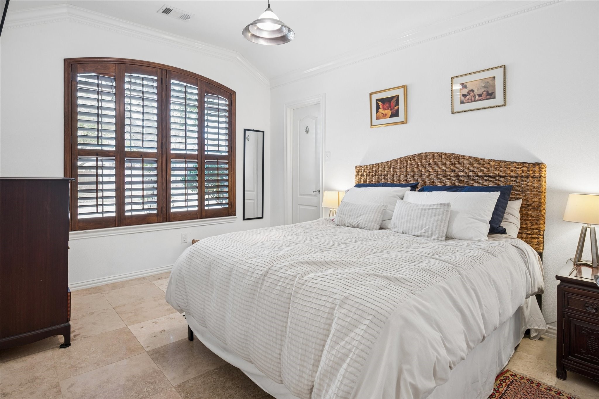914 Carlsbad Drive