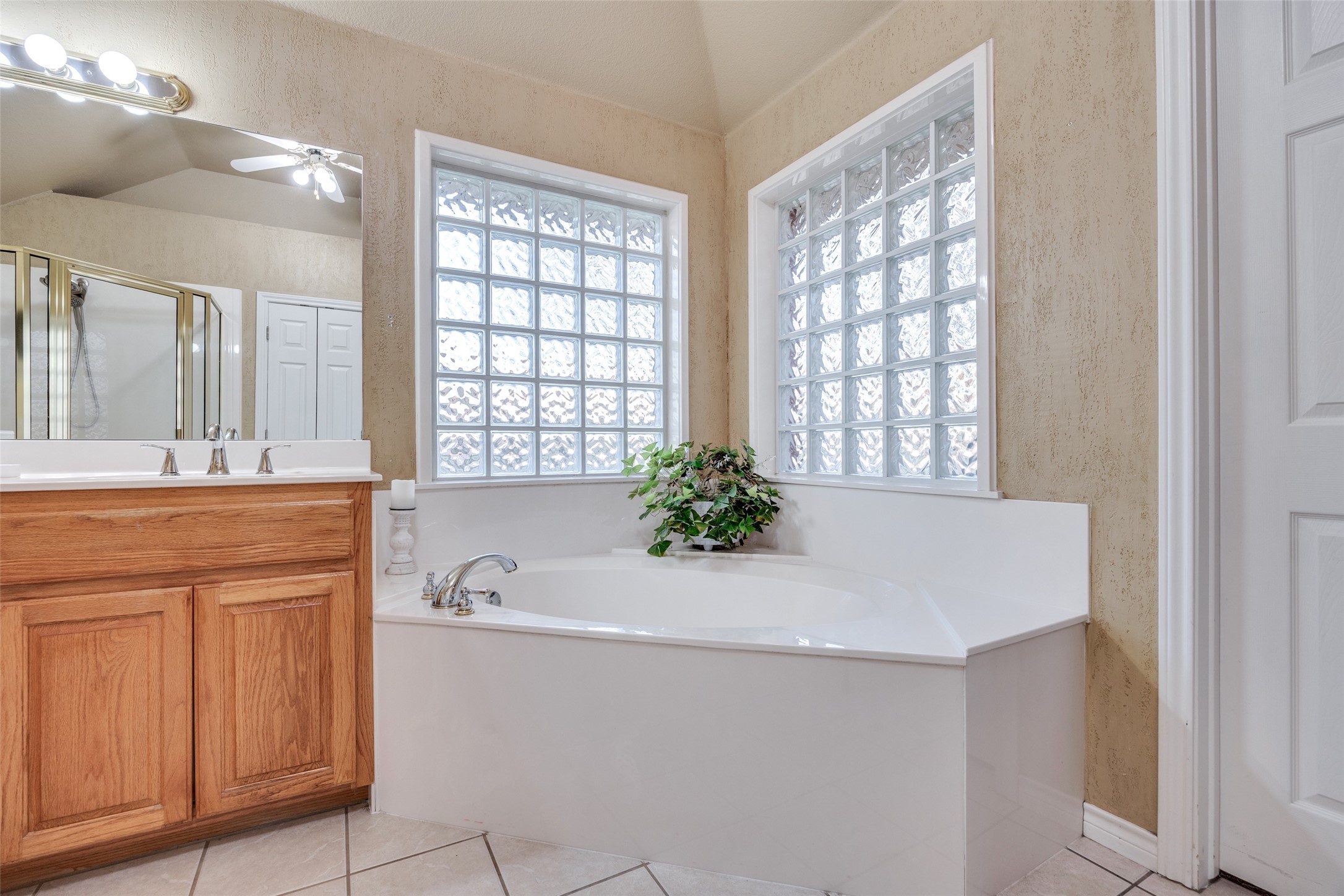 10461 Bradley Circle