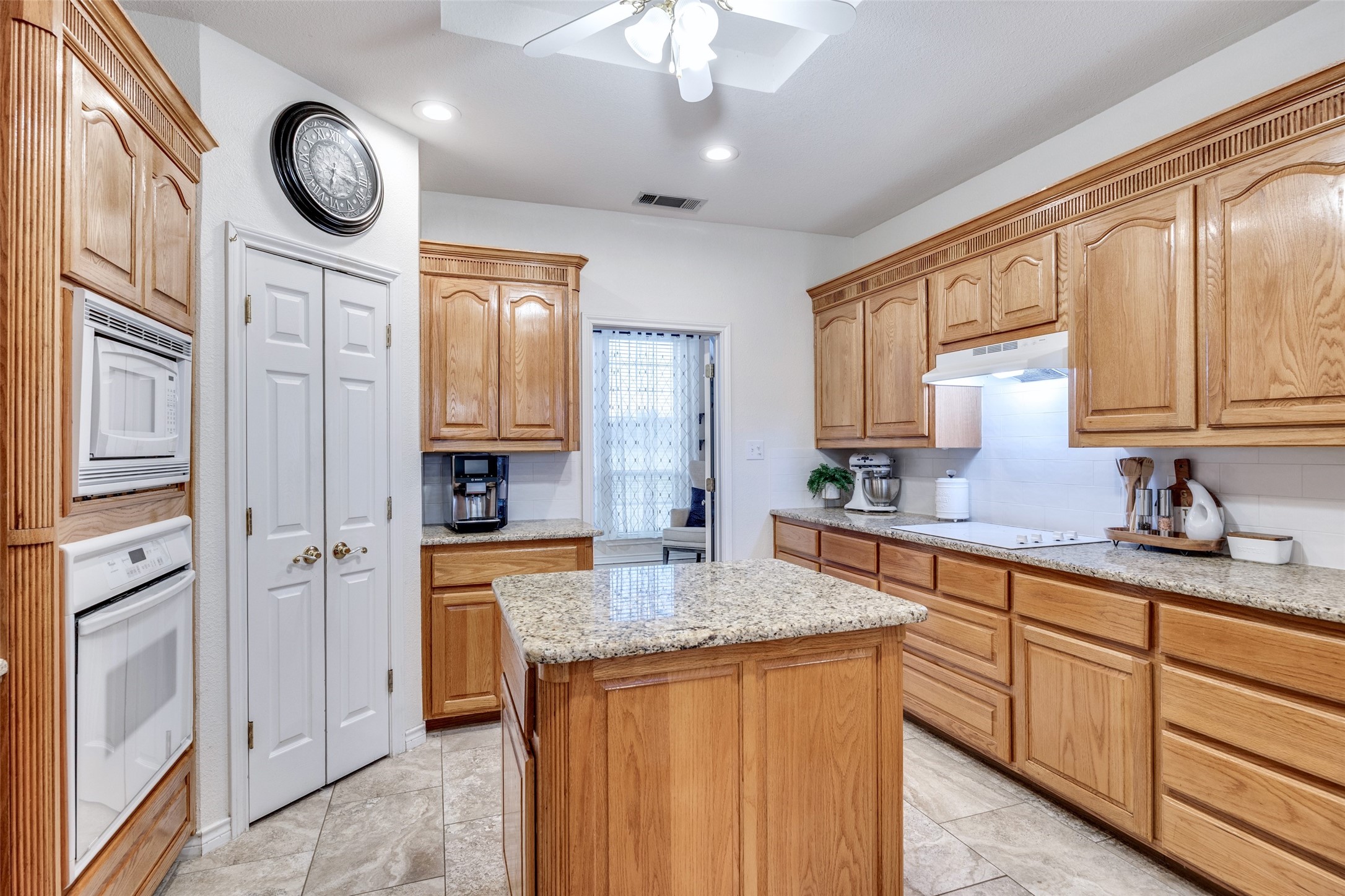 10461 Bradley Circle