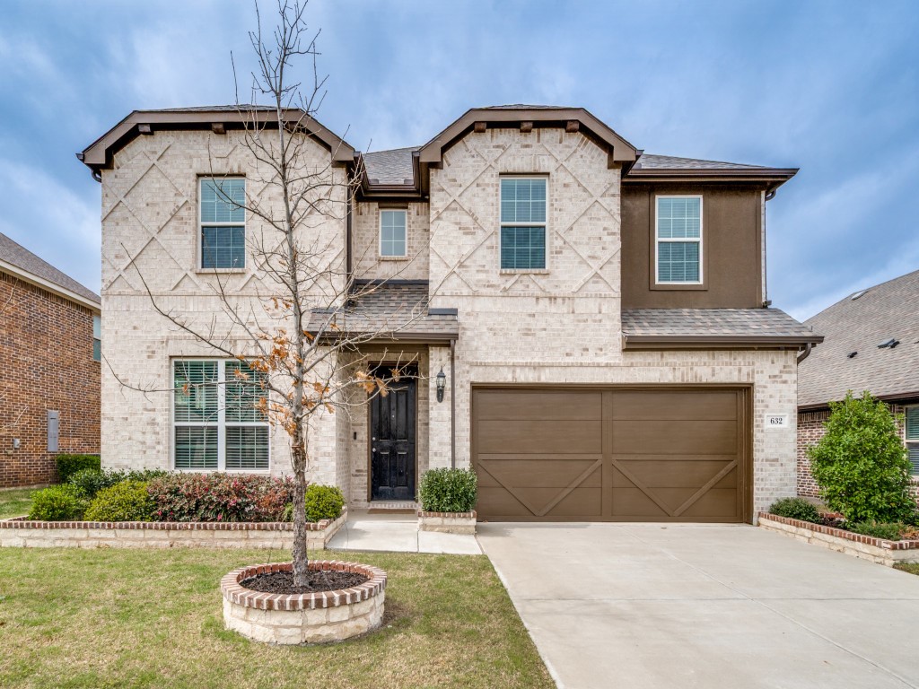 632 Lake Cove Drive