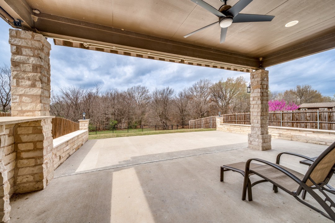 632 Lake Cove Drive