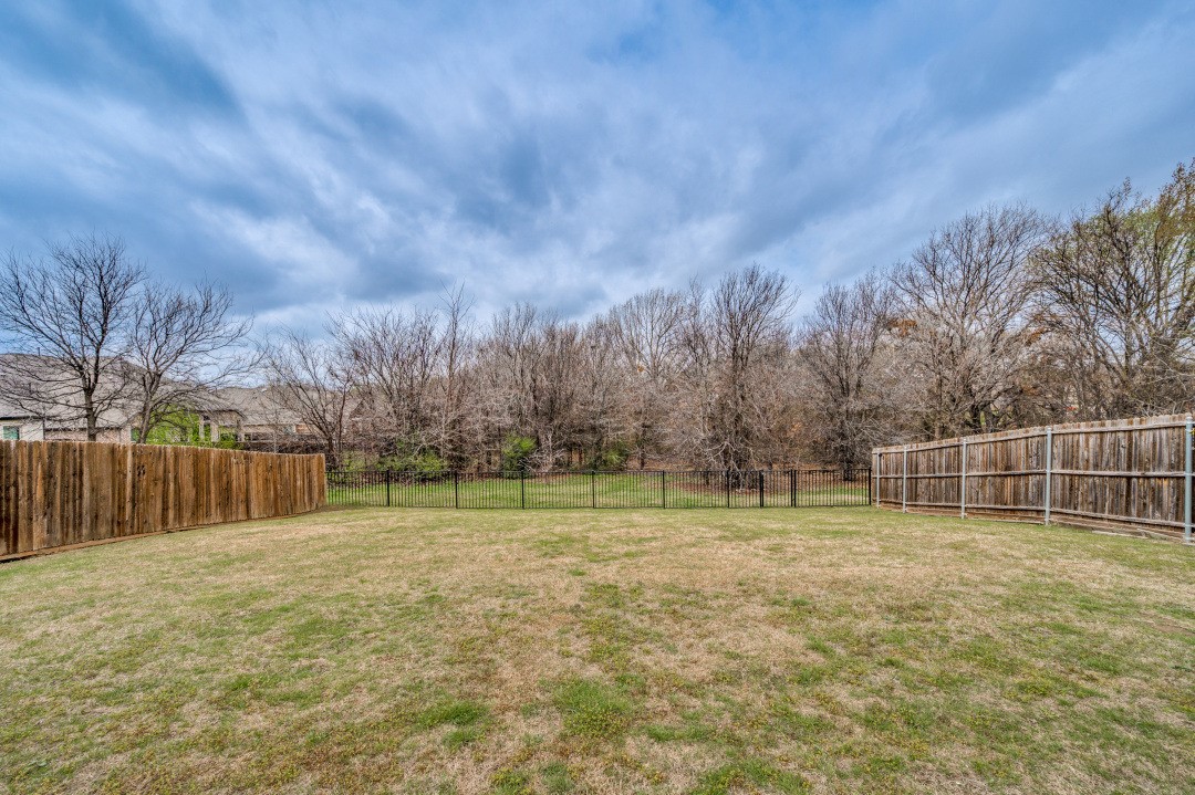 632 Lake Cove Drive