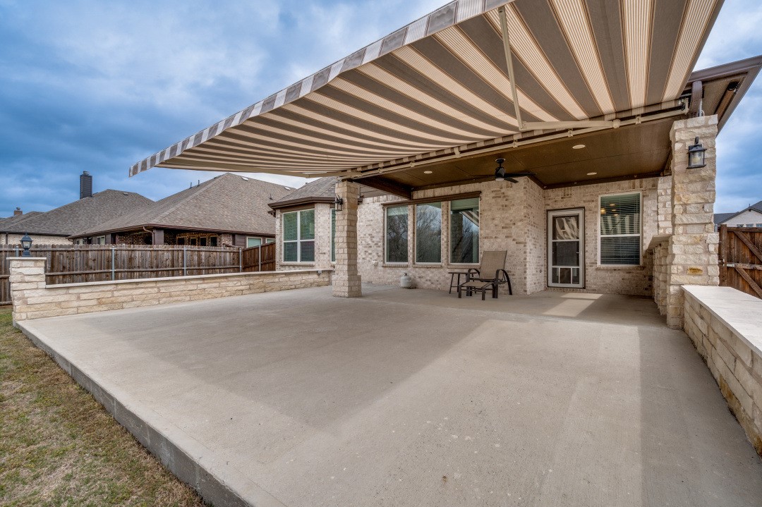 632 Lake Cove Drive