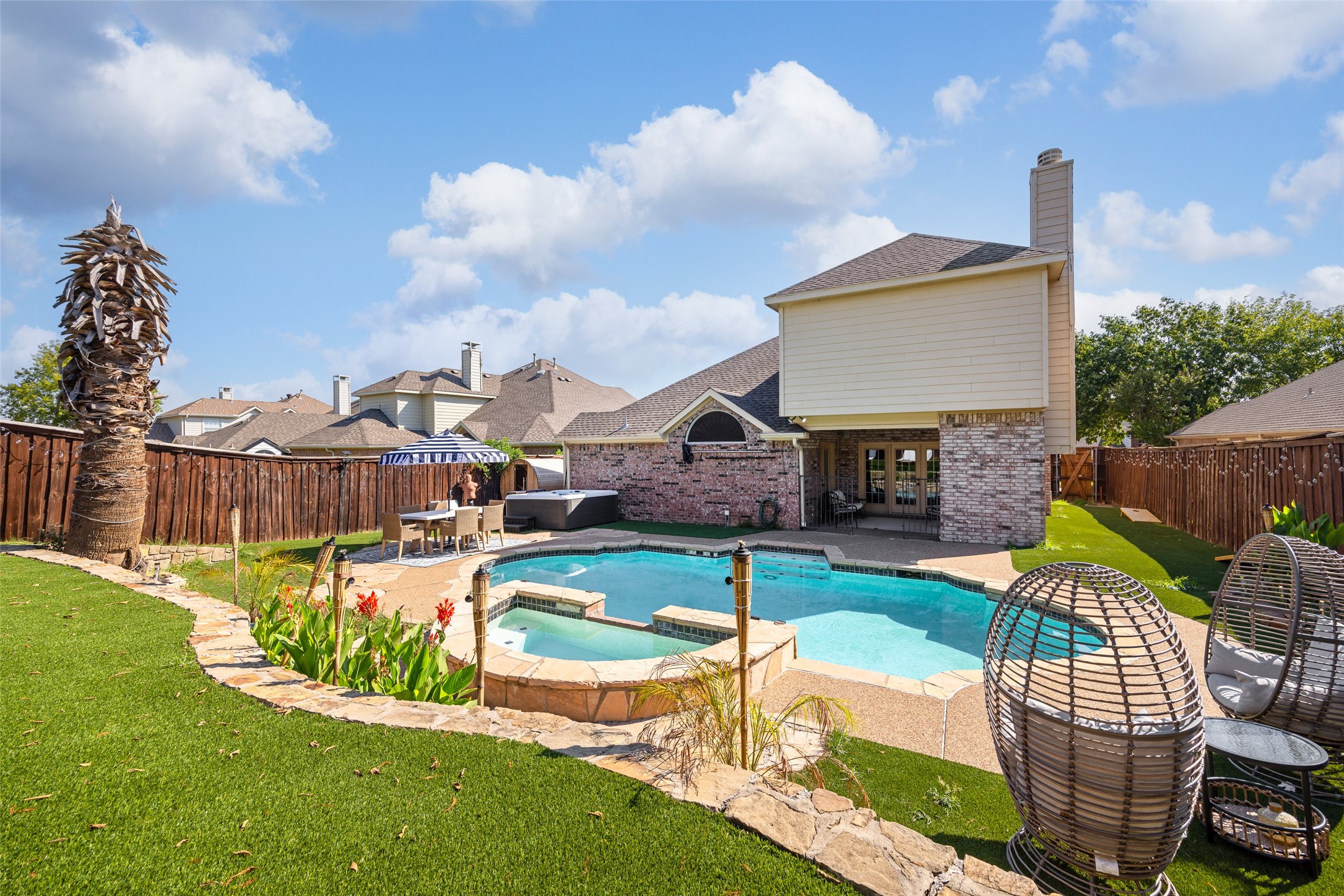 9427 Vista Circle