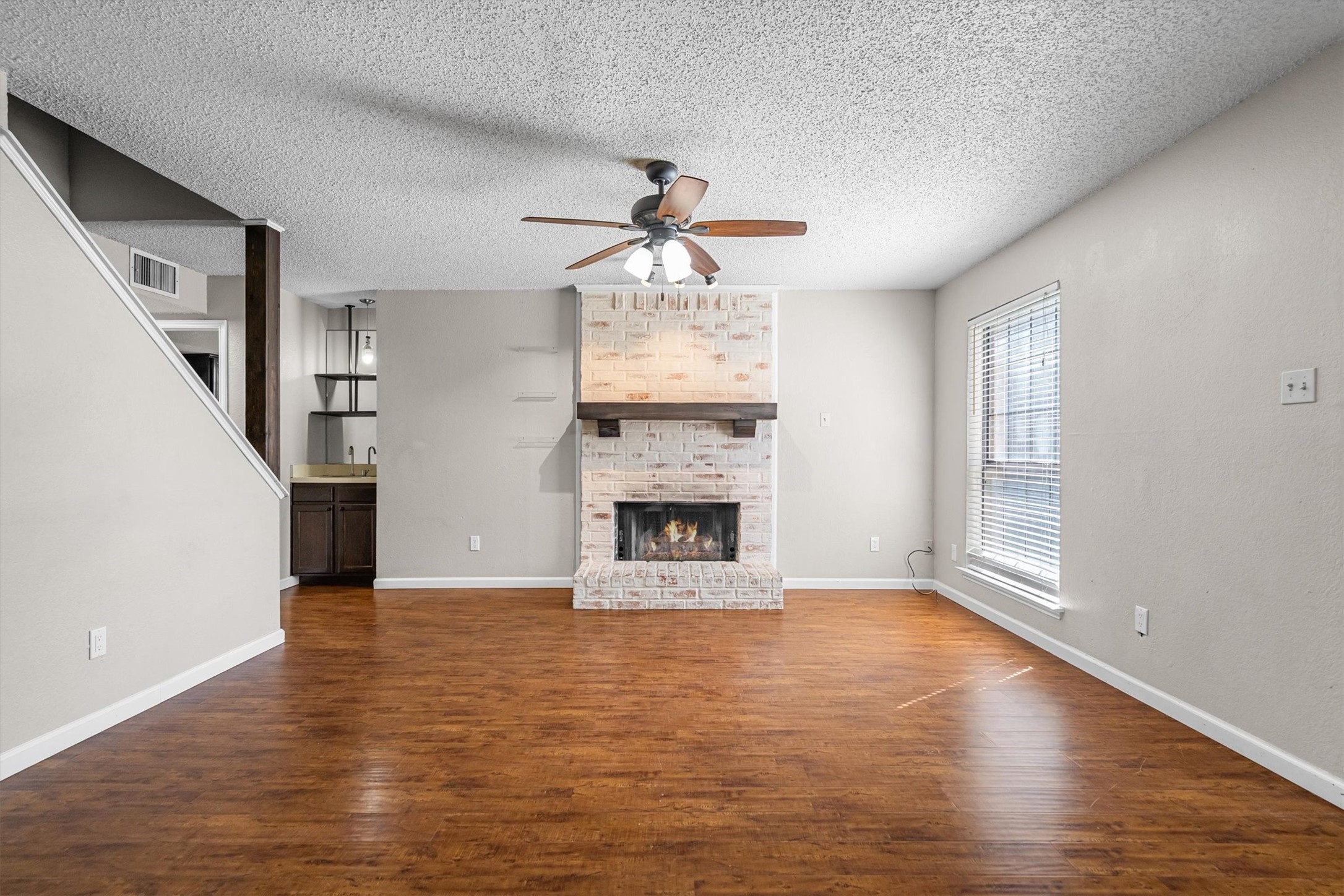 710 Peach Court