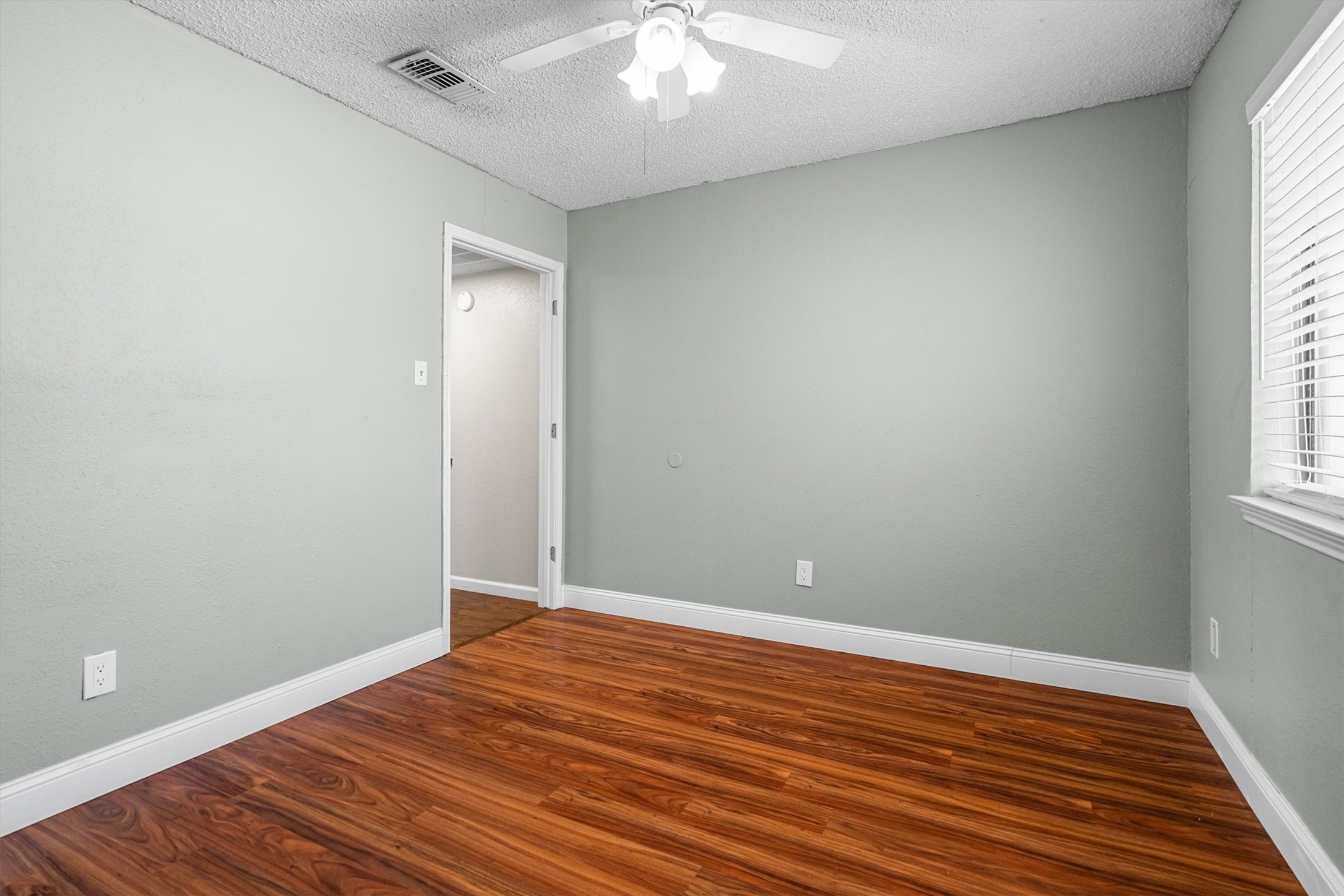 710 Peach Court