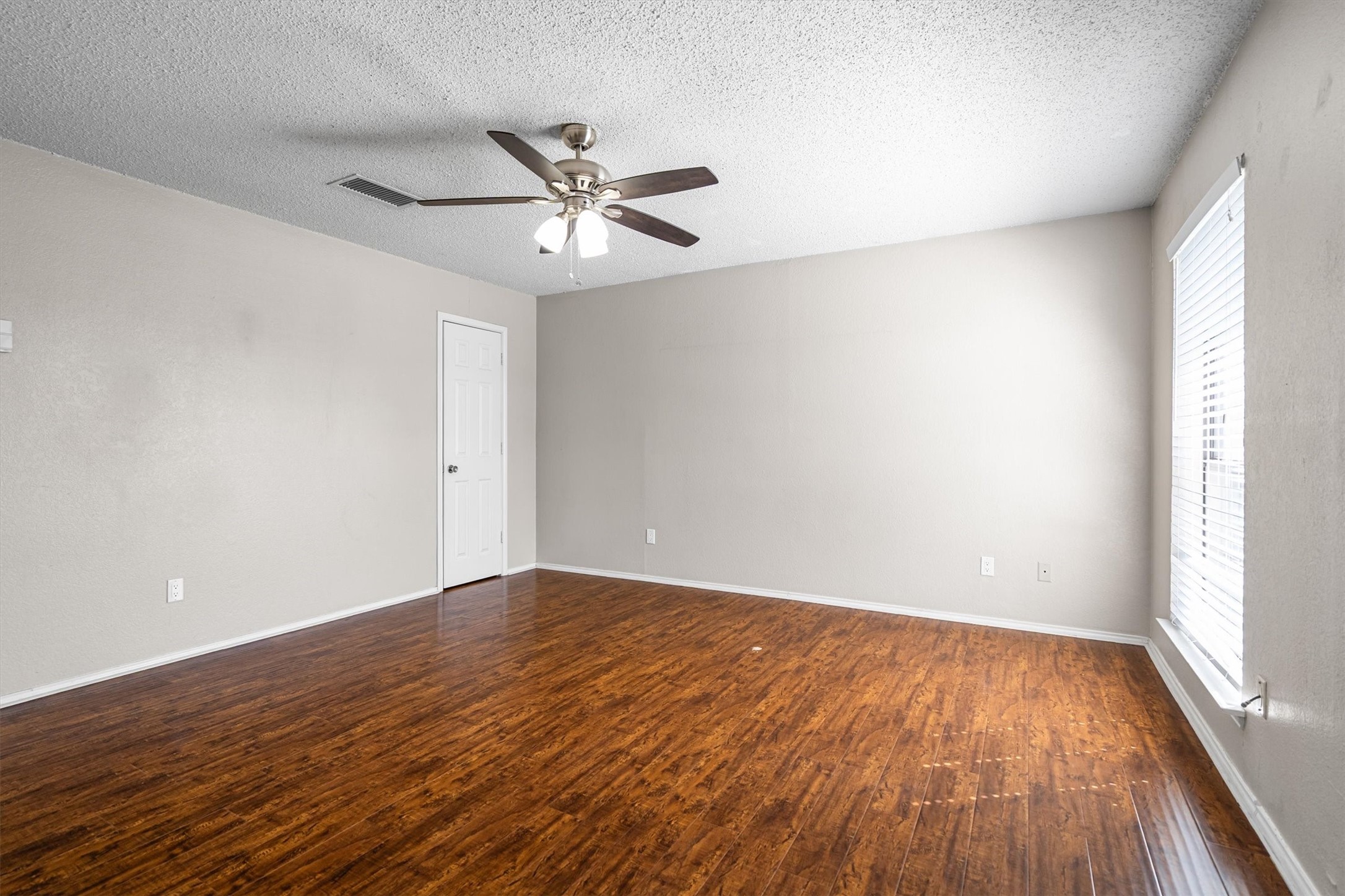 710 Peach Court