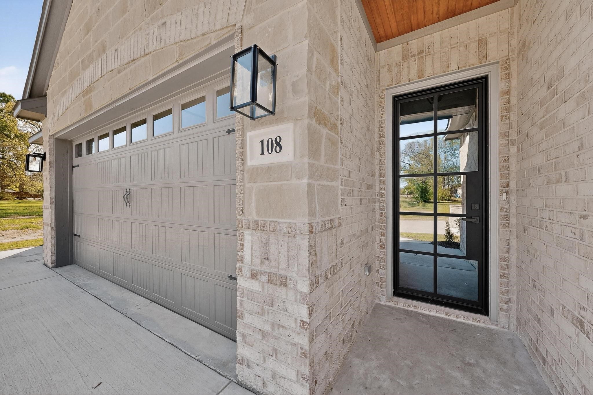 108 Palomita Circle