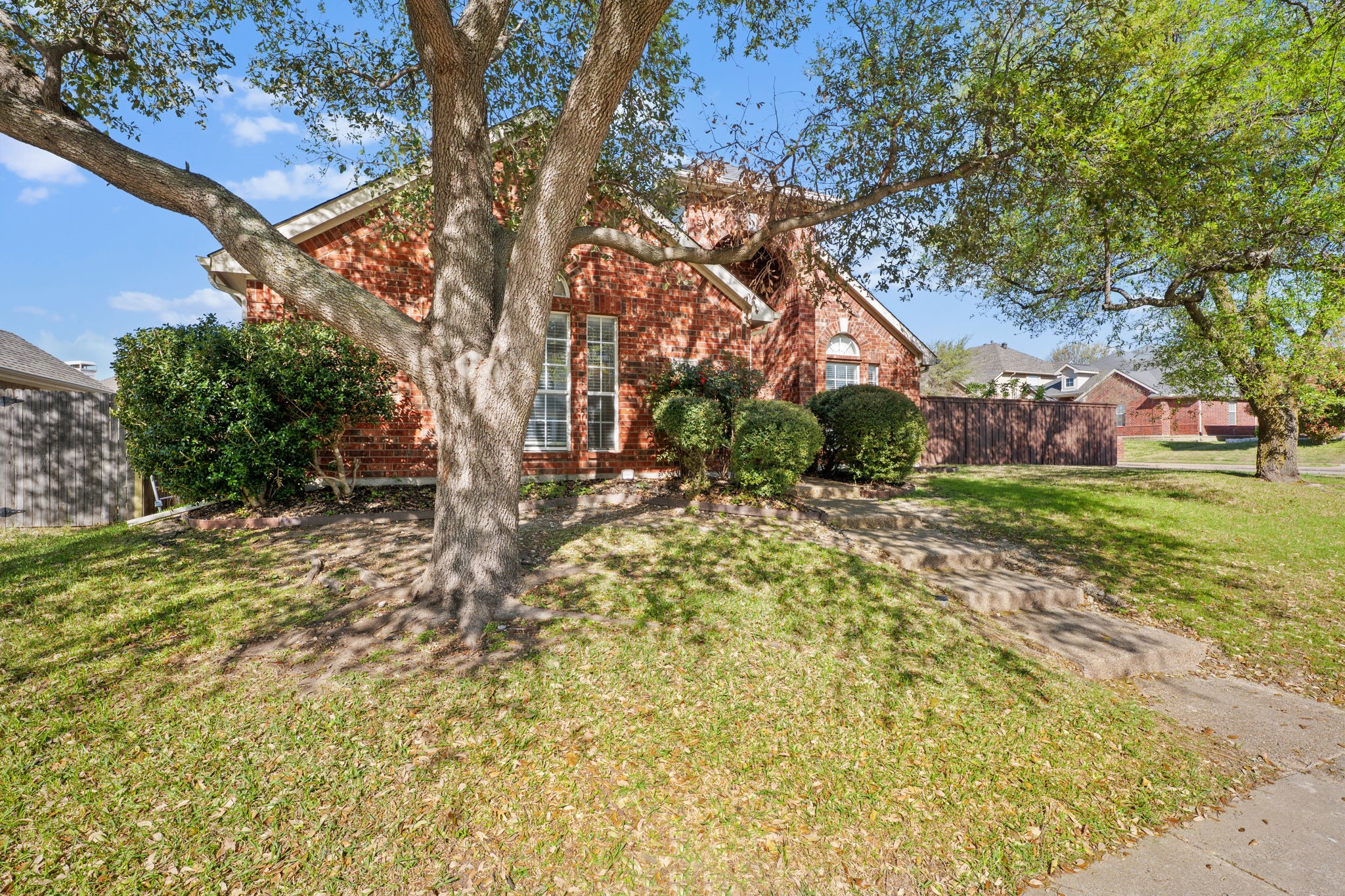 516 Castleford Drive