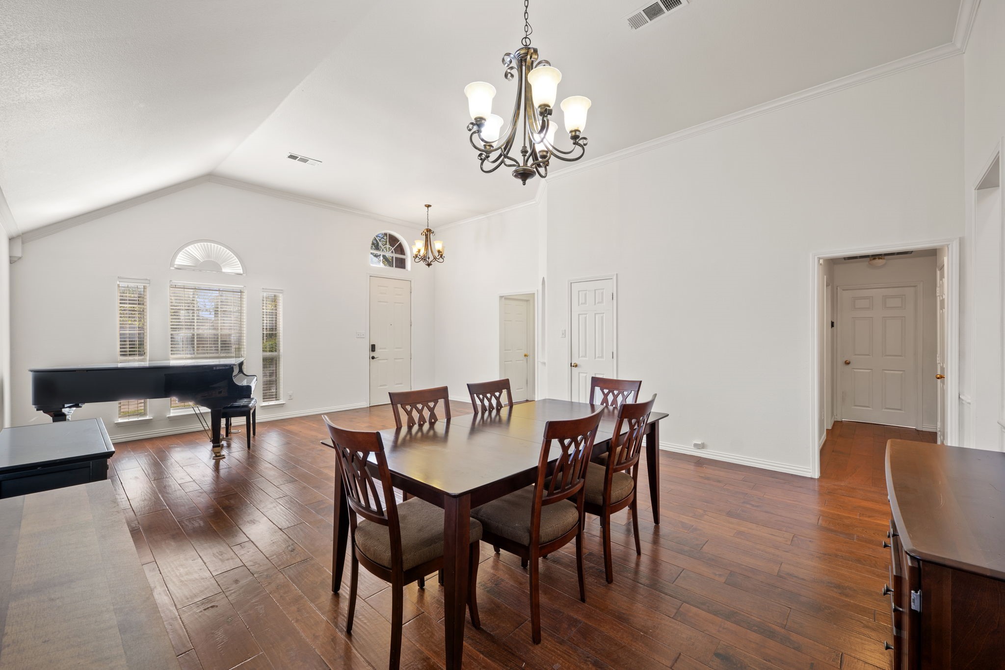 516 Castleford Drive