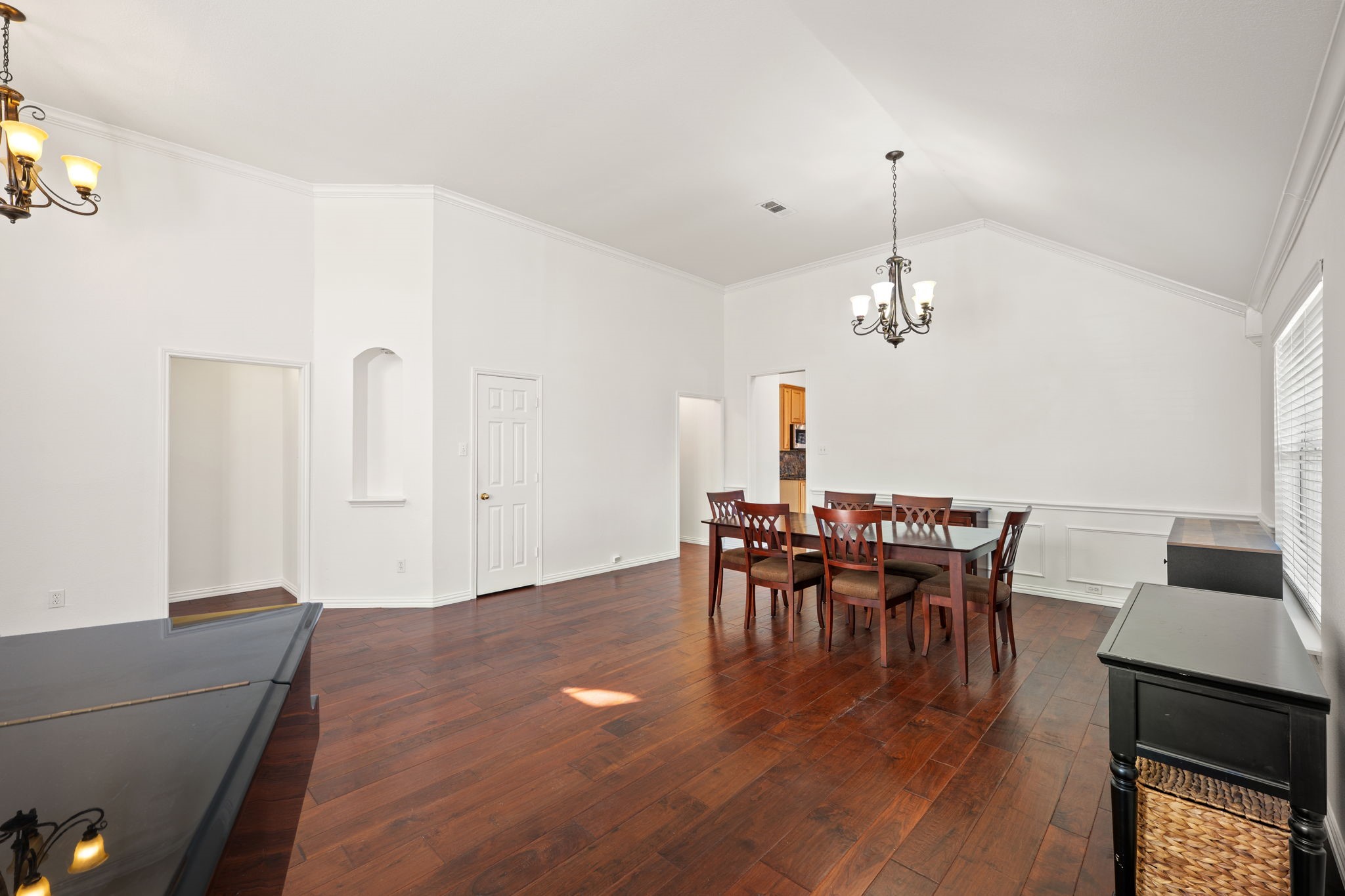 516 Castleford Drive